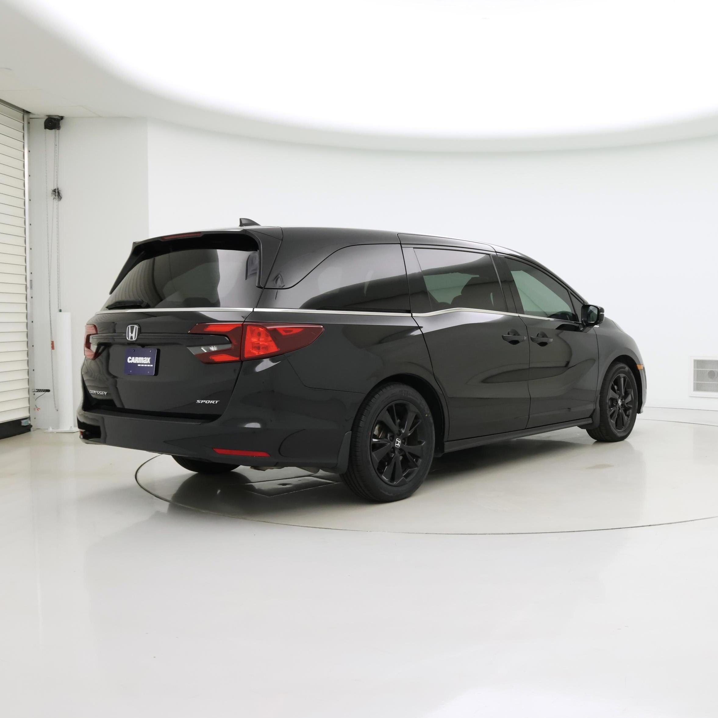 Thumbnail: 2023 Honda Odyssey - 8