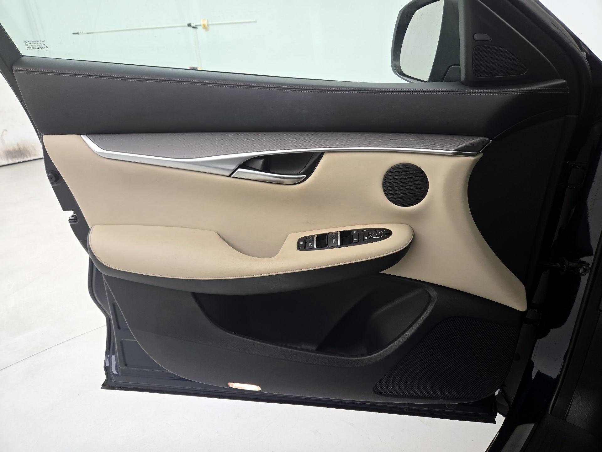 Thumbnail: 2022 INFINITI QX50 - 12