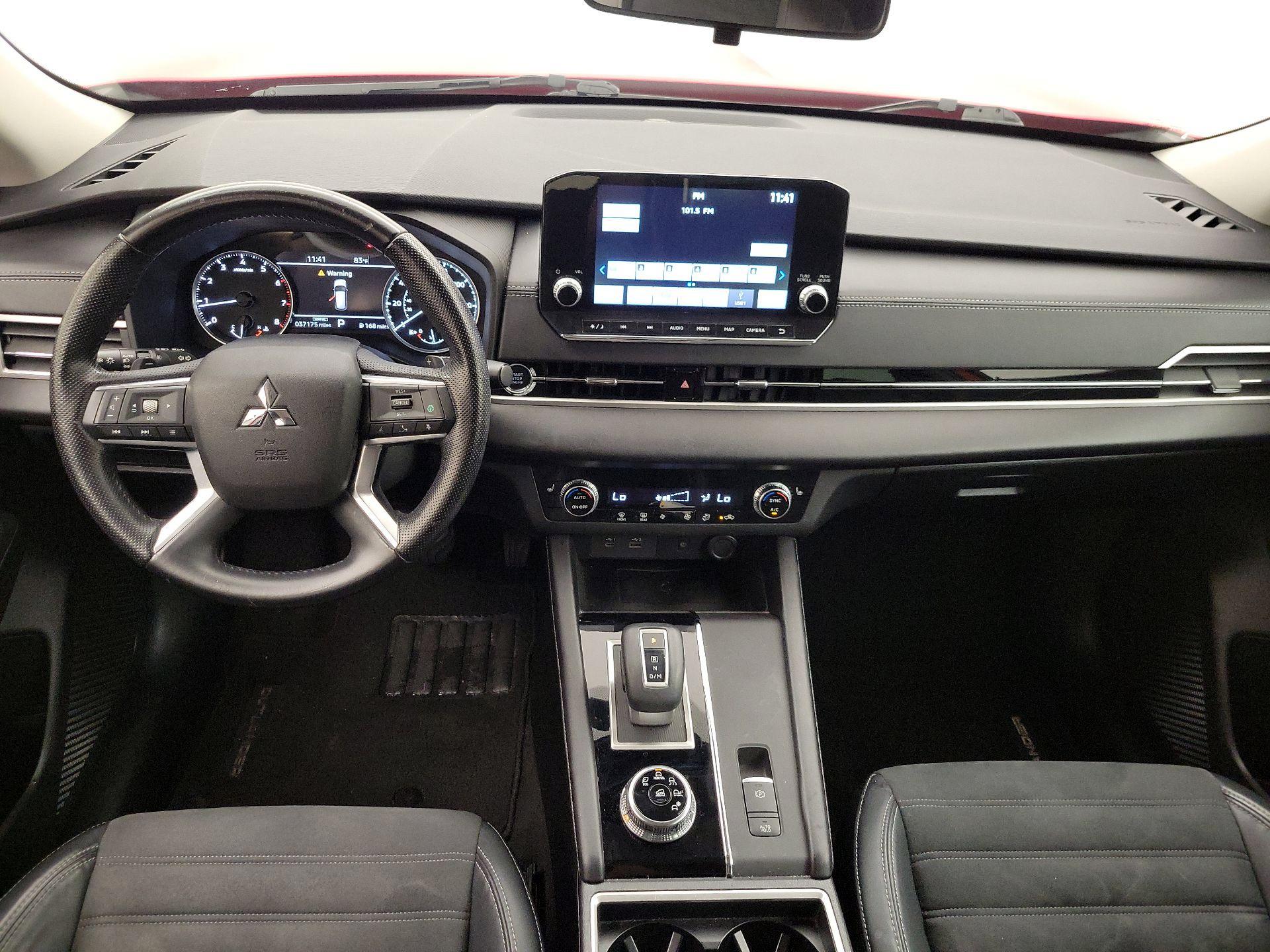 Thumbnail: 2022 Mitsubishi Outlander - 9