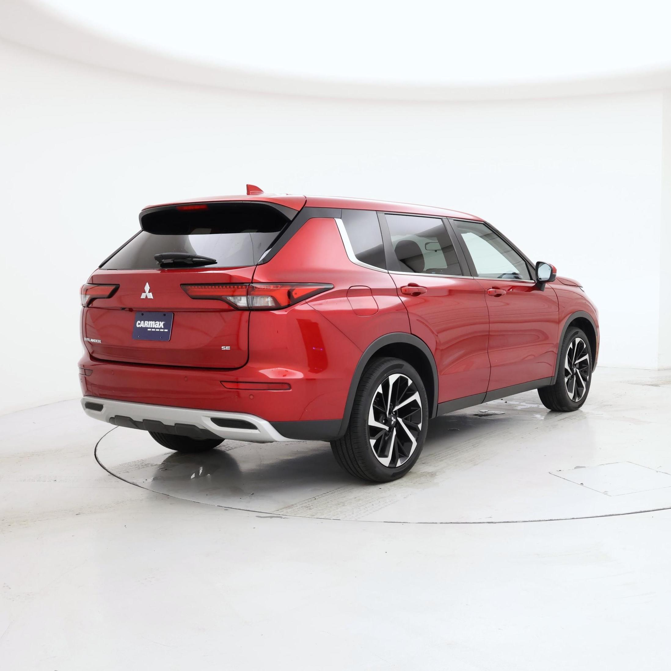 Thumbnail: 2022 Mitsubishi Outlander - 8