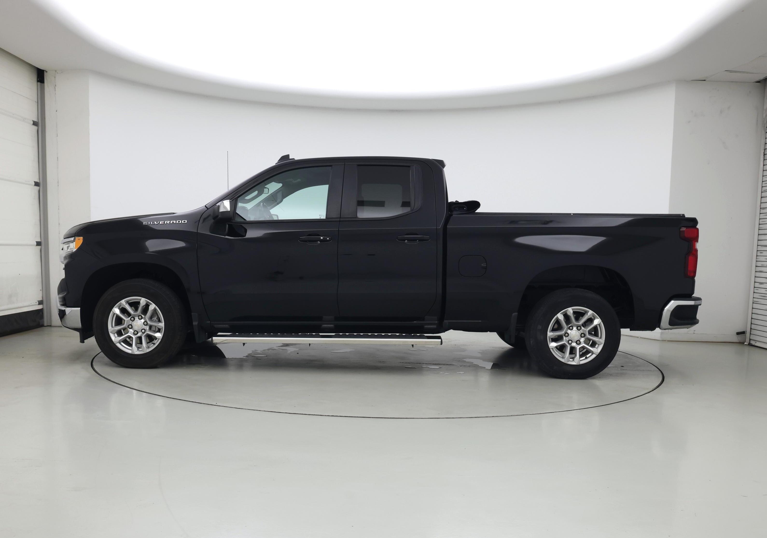 Thumbnail: 2023 Chevrolet Silverado 1500 - 3