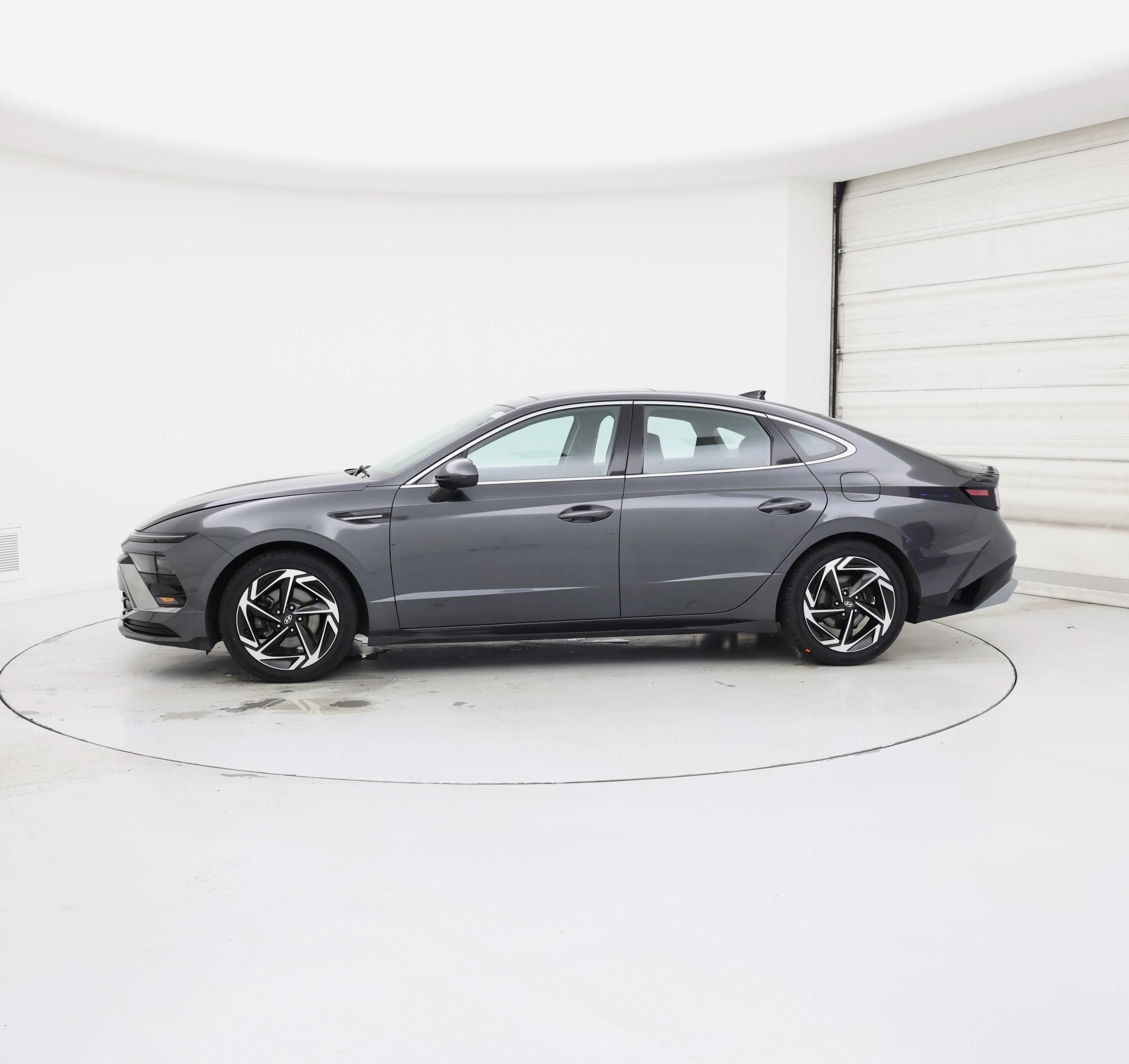 Thumbnail: 2024 Hyundai Sonata - 3