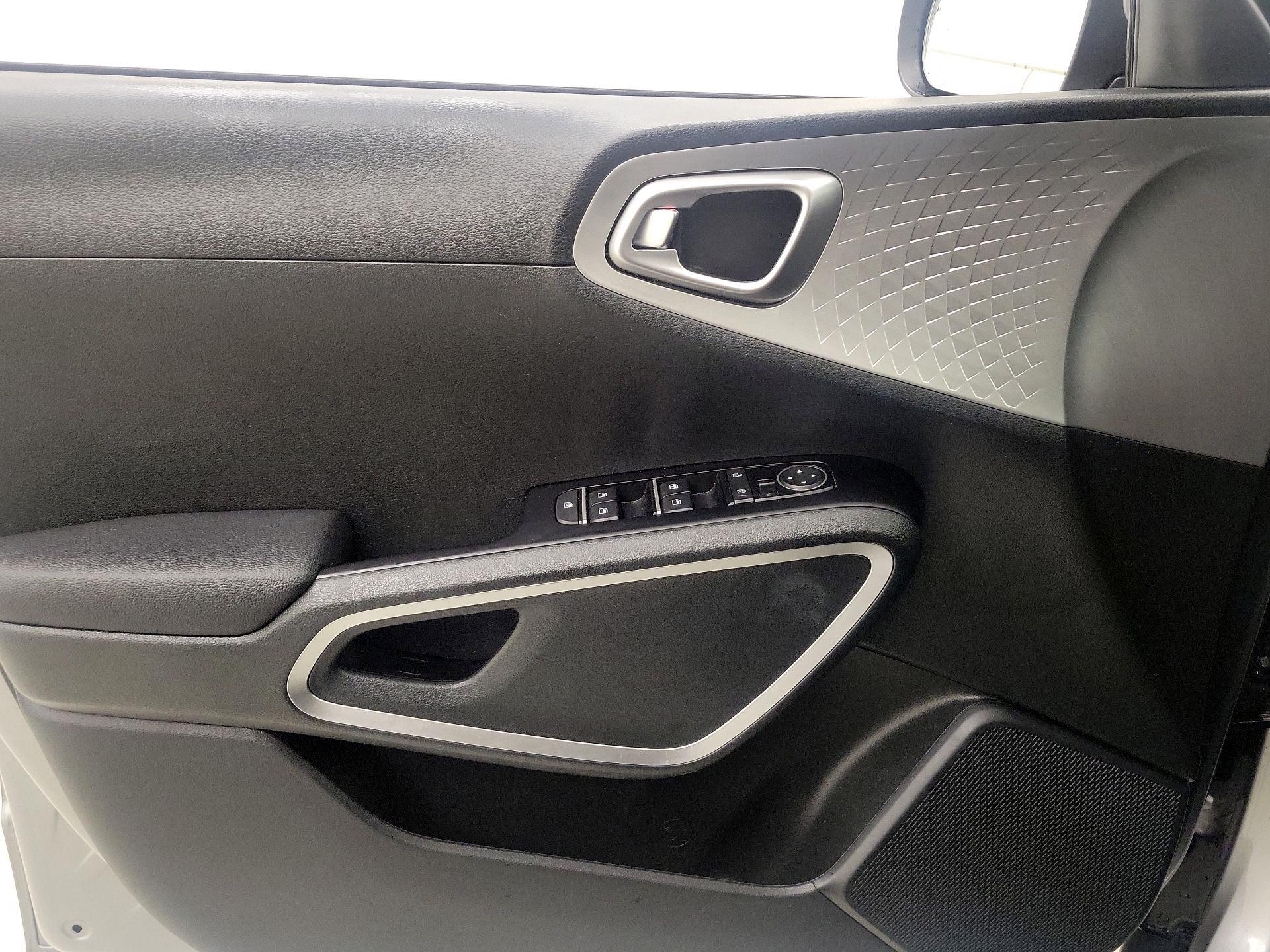 Thumbnail: 2025 Kia Soul - 12