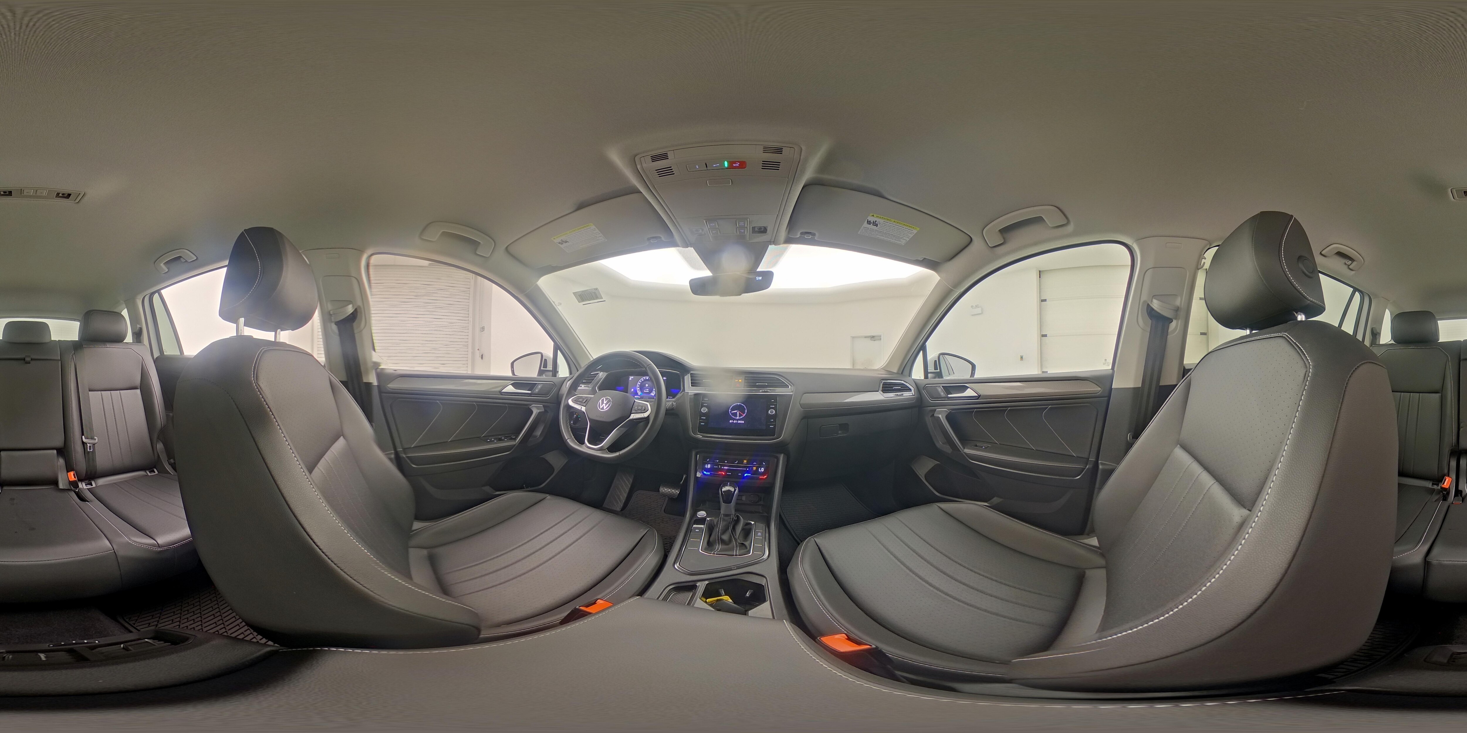 2023 Volkswagen Tiguan SE - Photo 26