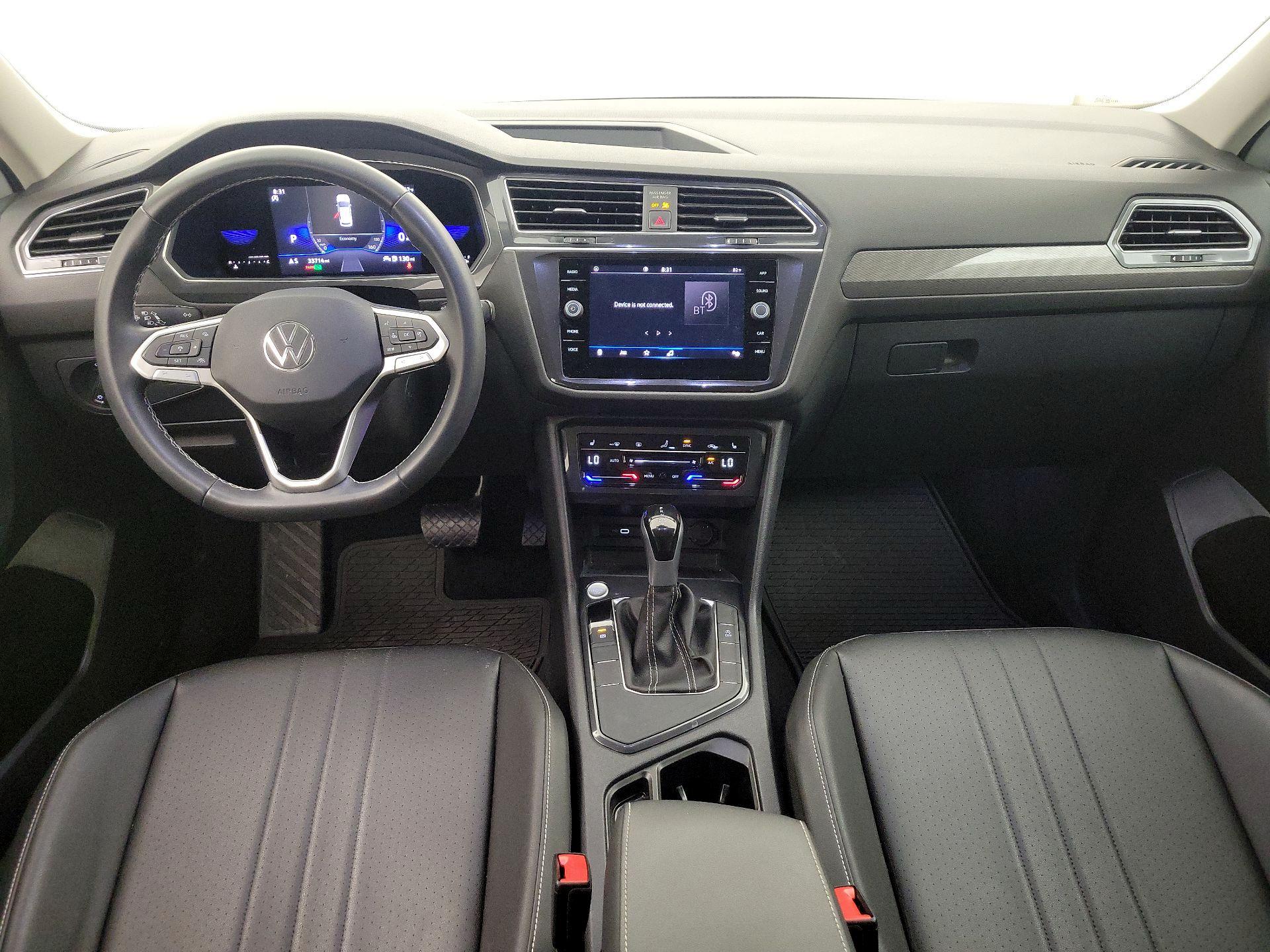 Thumbnail: 2023 Volkswagen Tiguan - 9