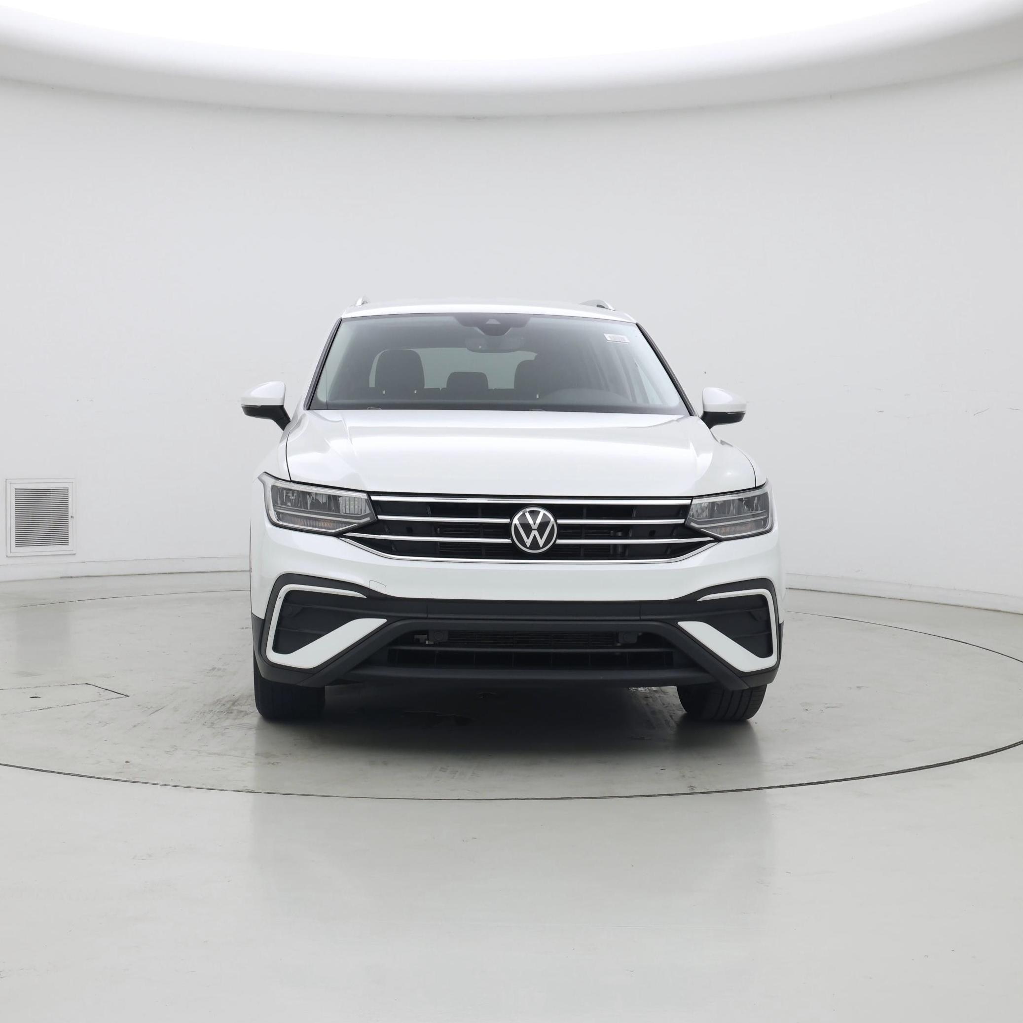 Thumbnail: 2023 Volkswagen Tiguan - 5