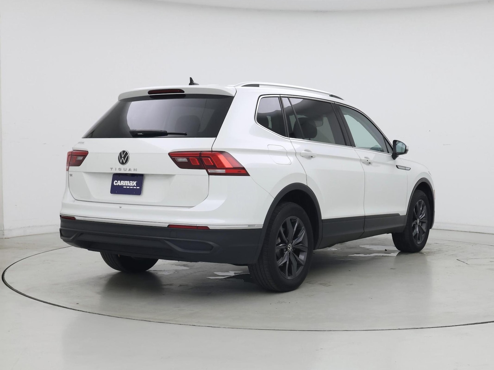 2023 Volkswagen Tiguan SE - Photo 9