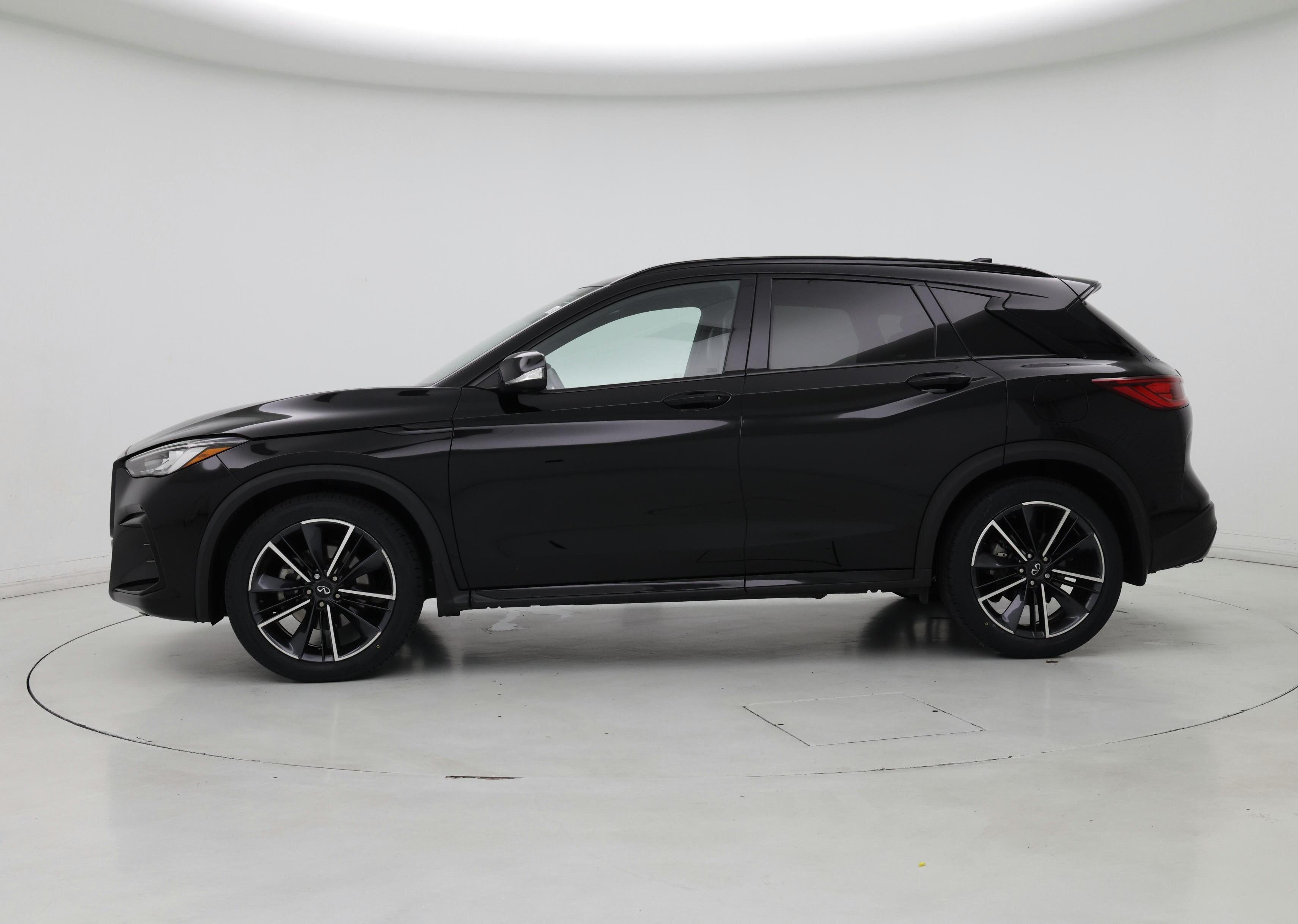 Thumbnail: 2023 INFINITI QX50 - 3