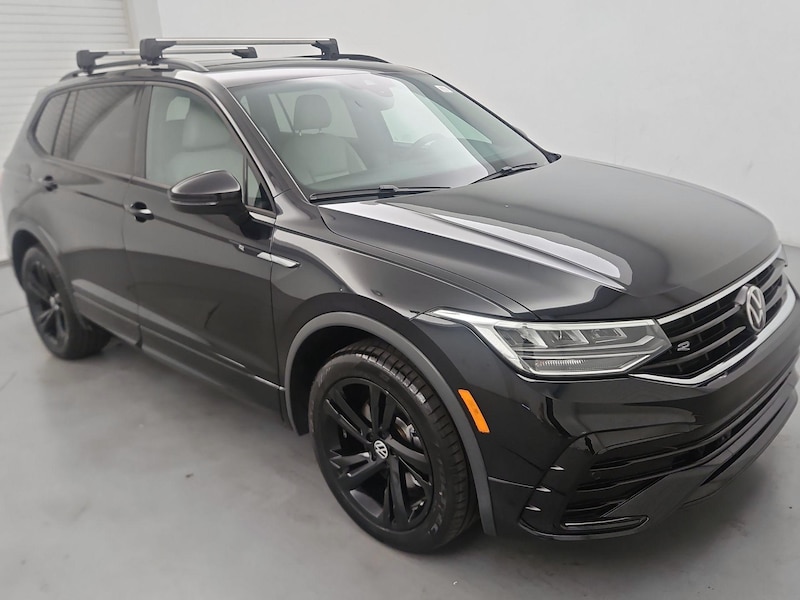 2023 Volkswagen Tiguan SE R-Line Black