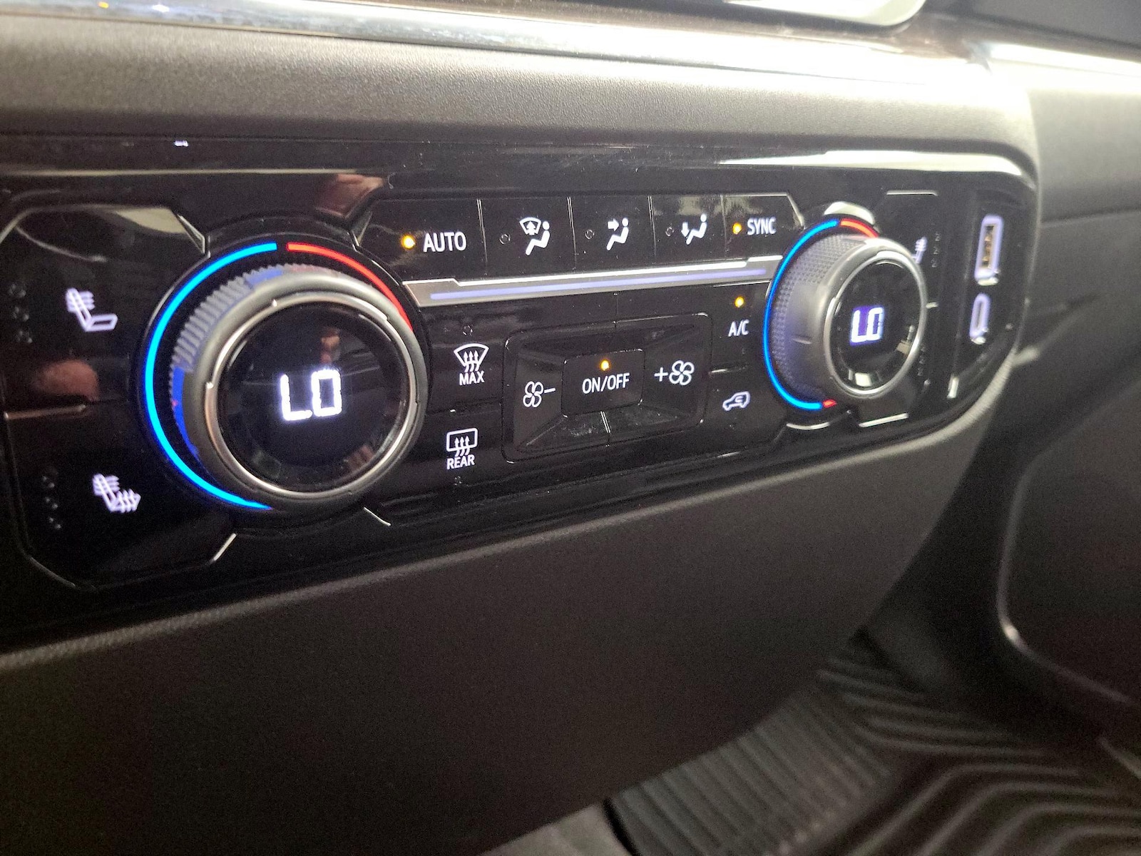 2023 Chevrolet Silverado 1500 LT - Photo 17