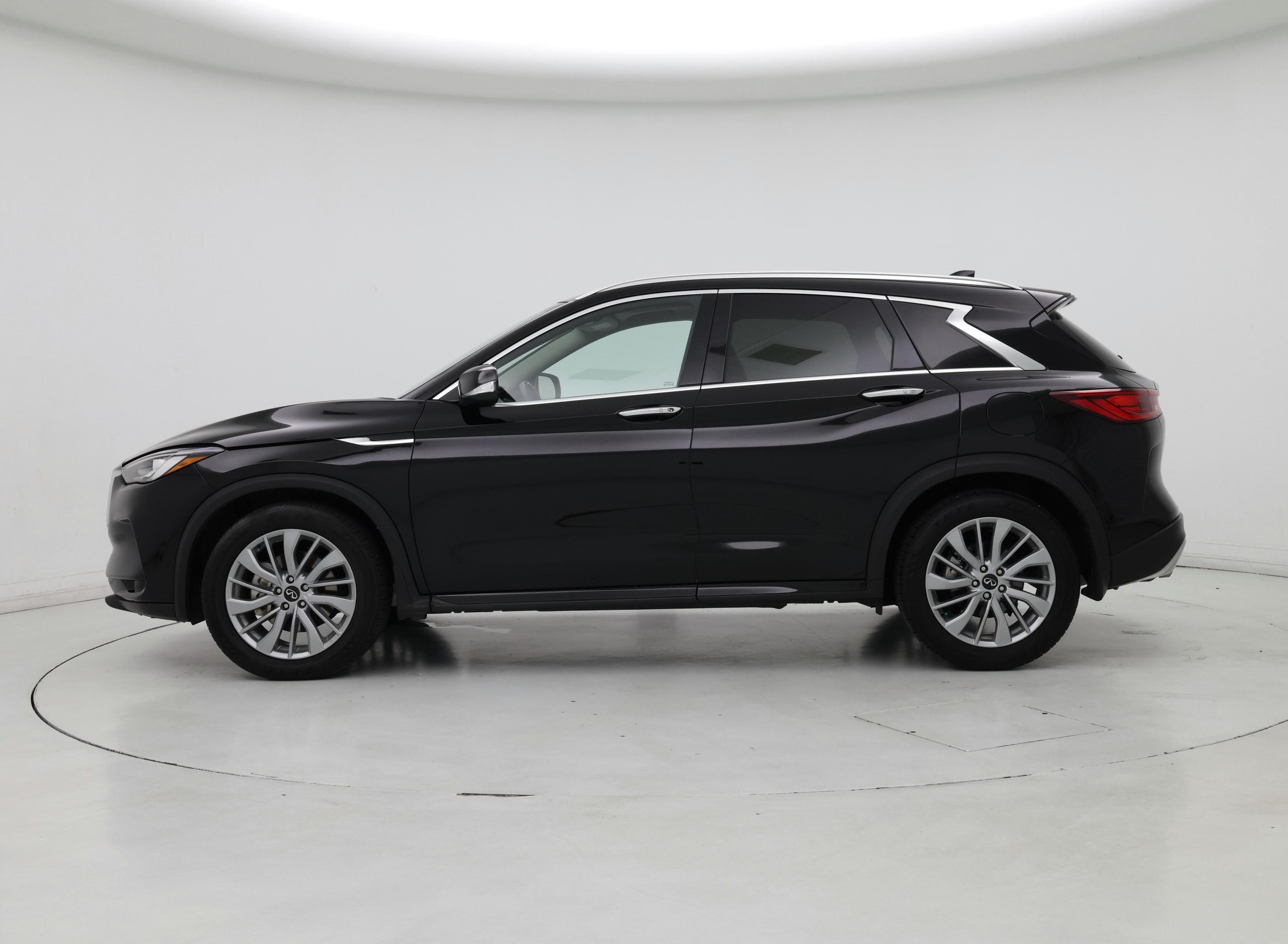 Thumbnail: 2023 INFINITI QX50 - 3