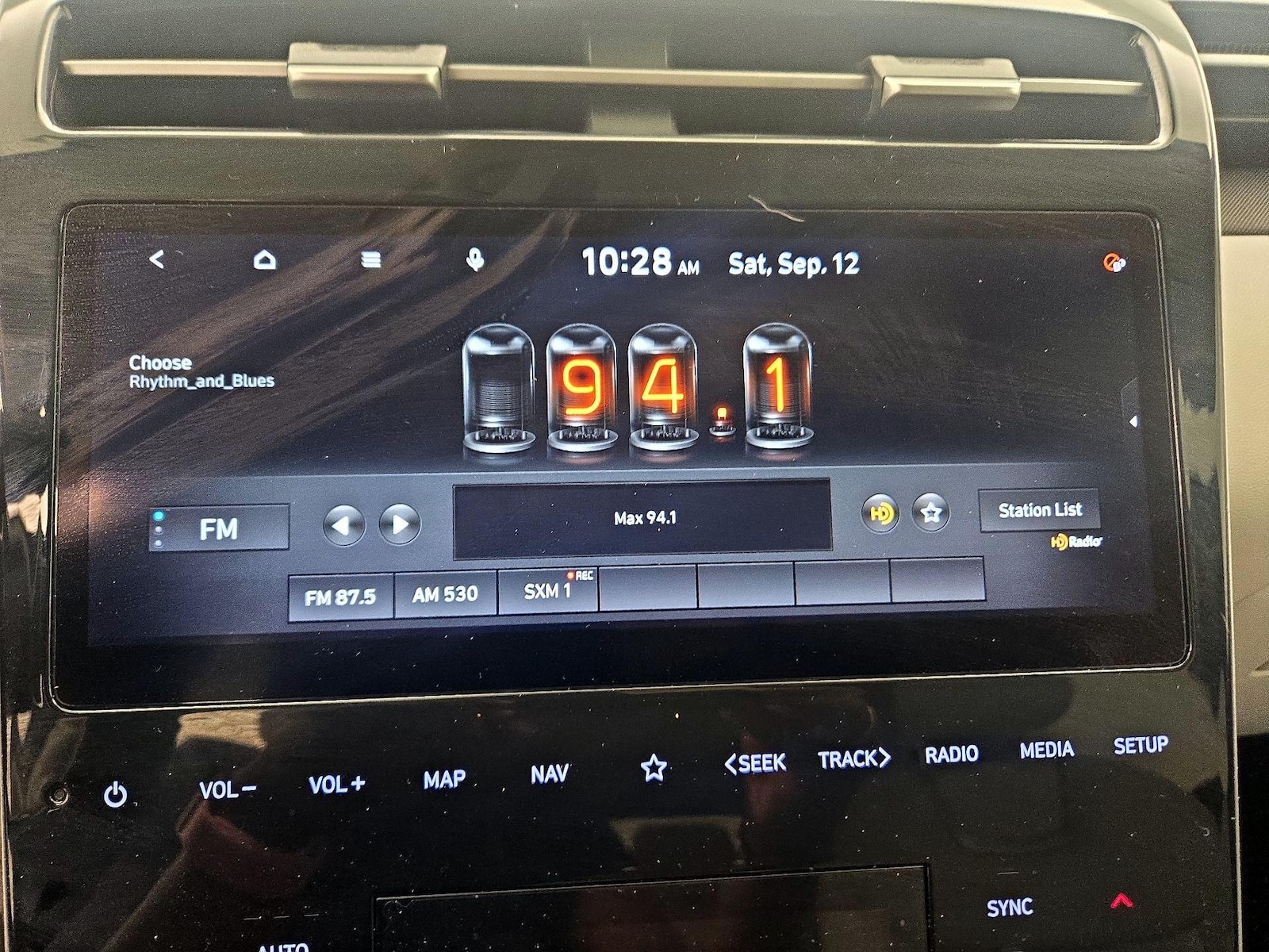 2022 Hyundai Tucson Limited - Photo 17