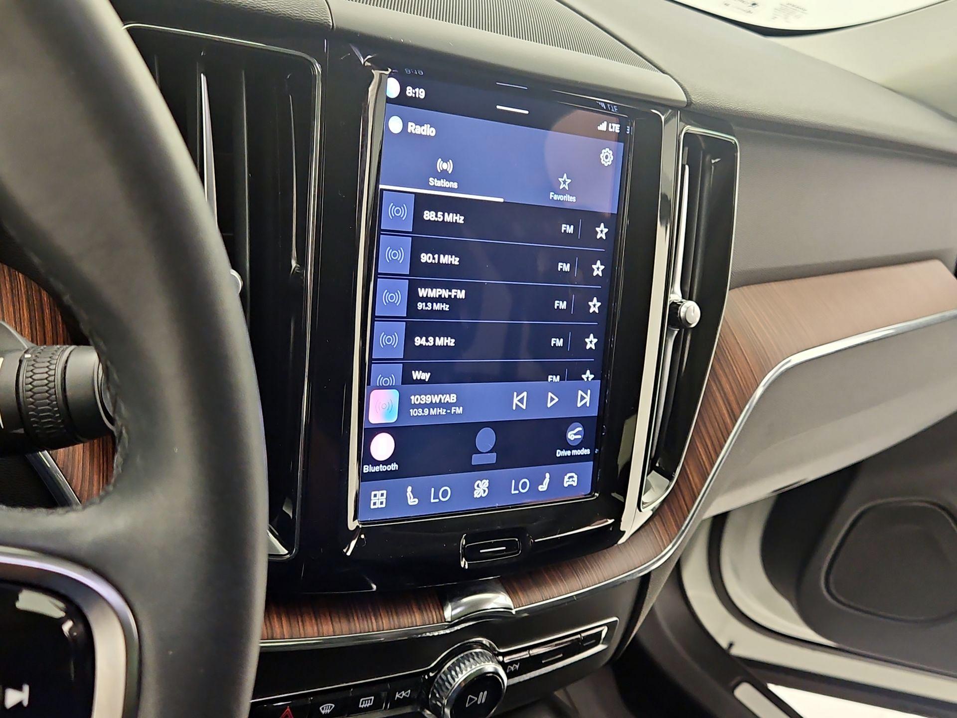 Thumbnail: 2024 Volvo XC60 - 15