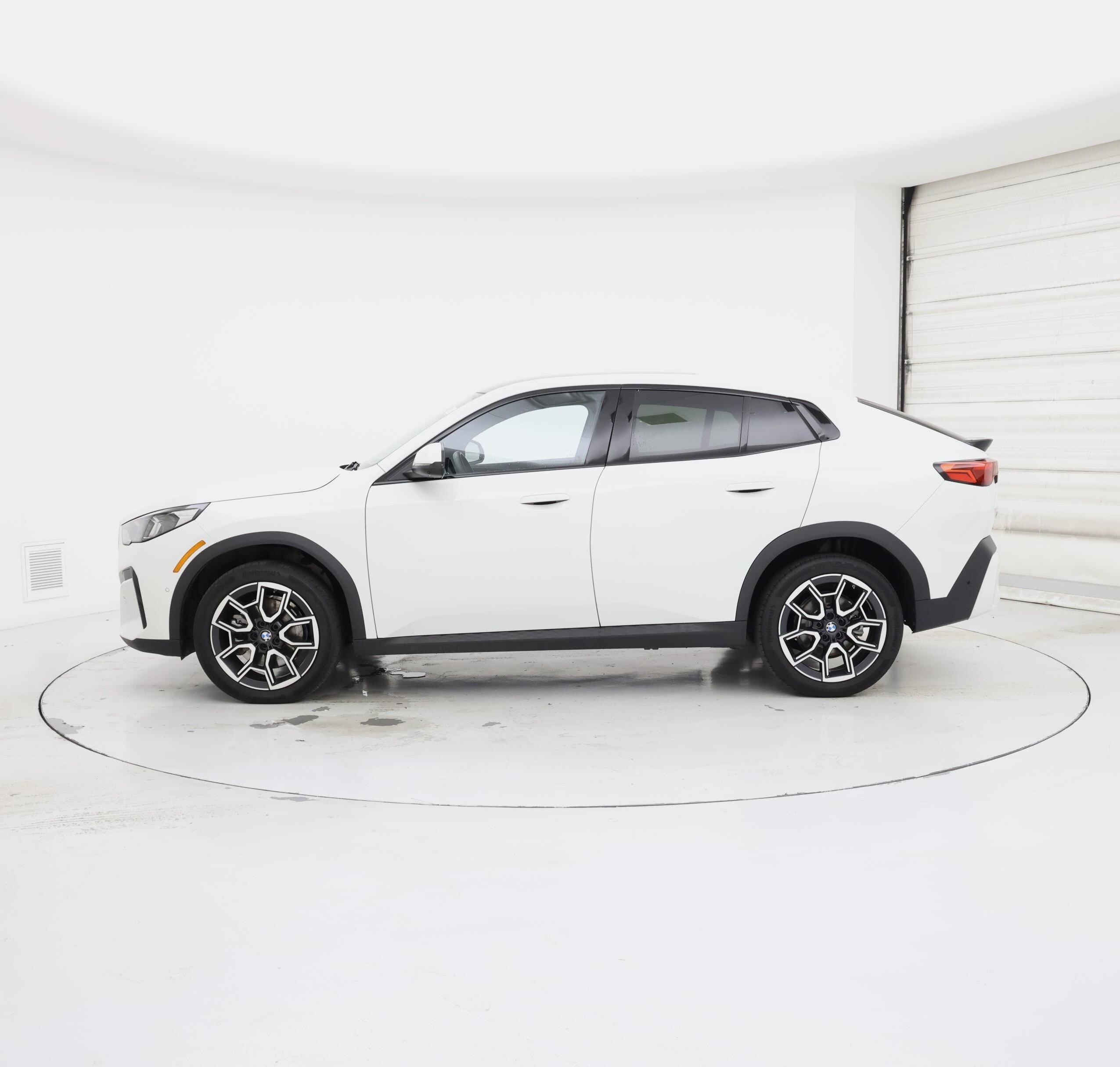 Thumbnail: 2026 BMW X2 - 3