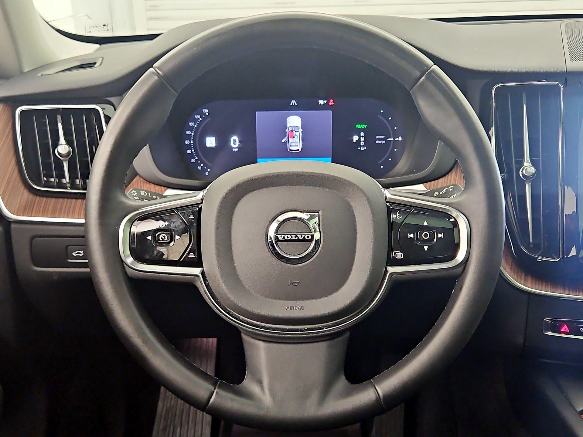 Thumbnail: 2024 Volvo XC60 - 10