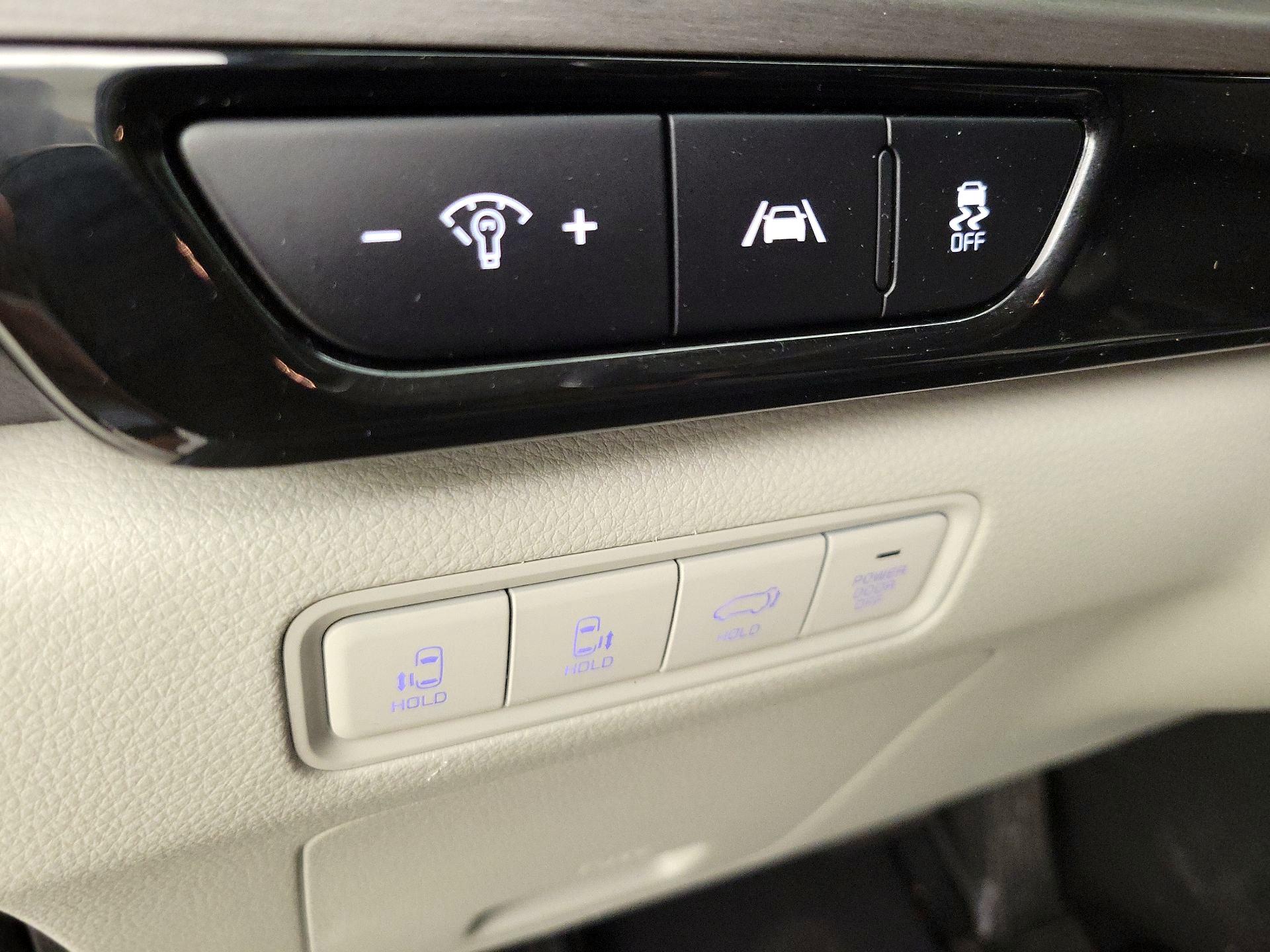 Thumbnail: 2024 Kia Carnival - 13