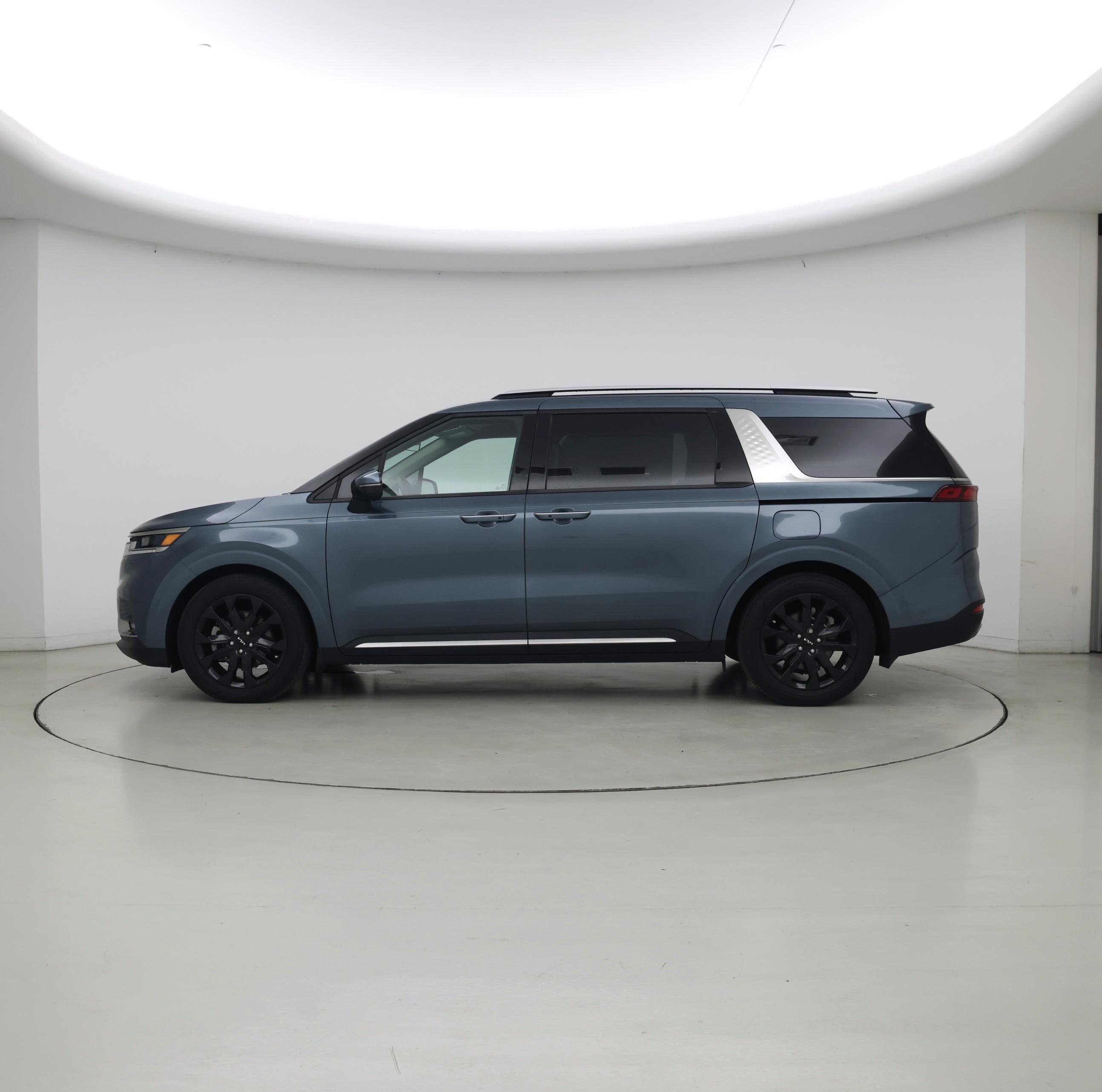 Thumbnail: 2024 Kia Carnival - 3