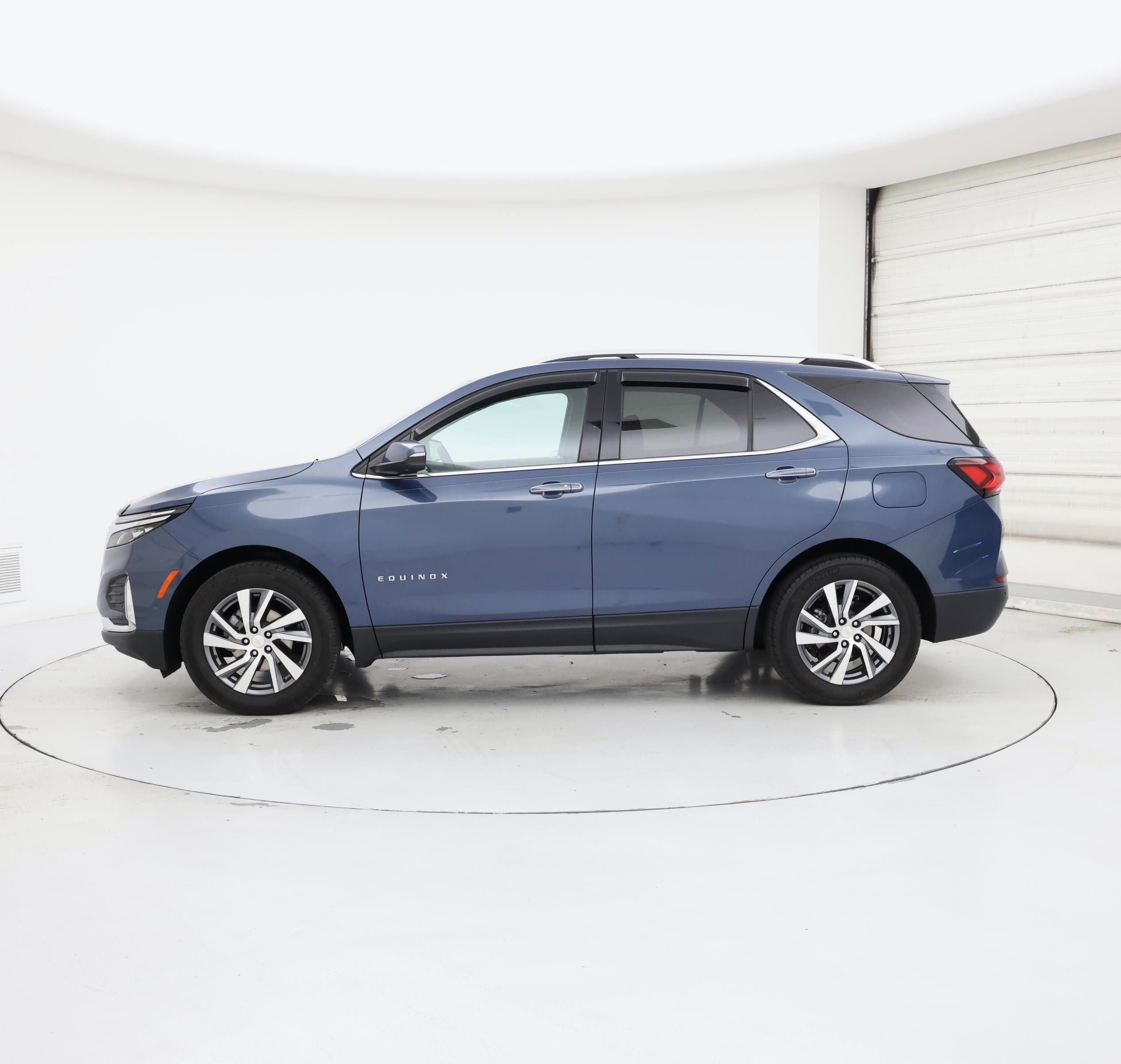 Thumbnail: 2024 Chevrolet Equinox - 3