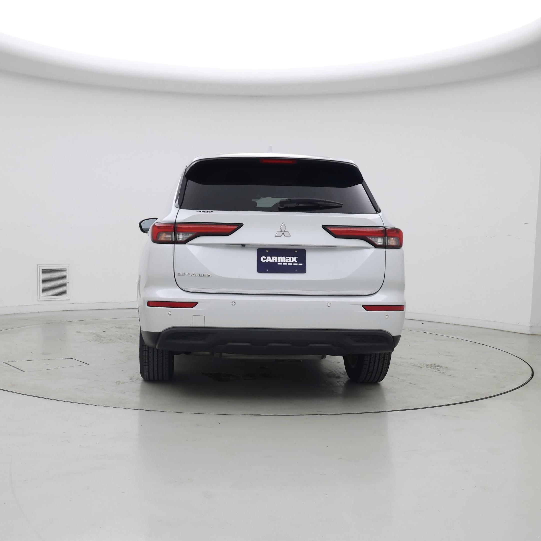Thumbnail: 2022 Mitsubishi Outlander - 6