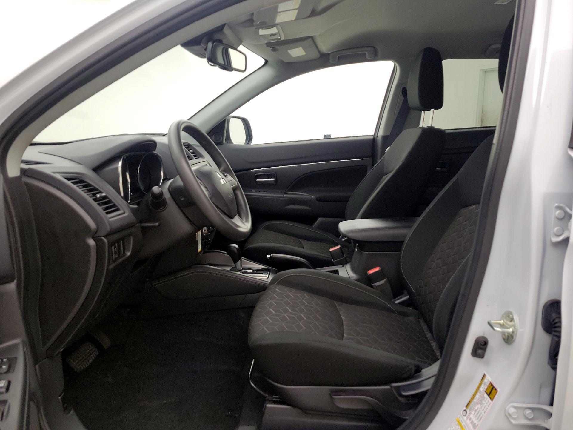 Thumbnail: 2025 Mitsubishi Outlander Sport - 11