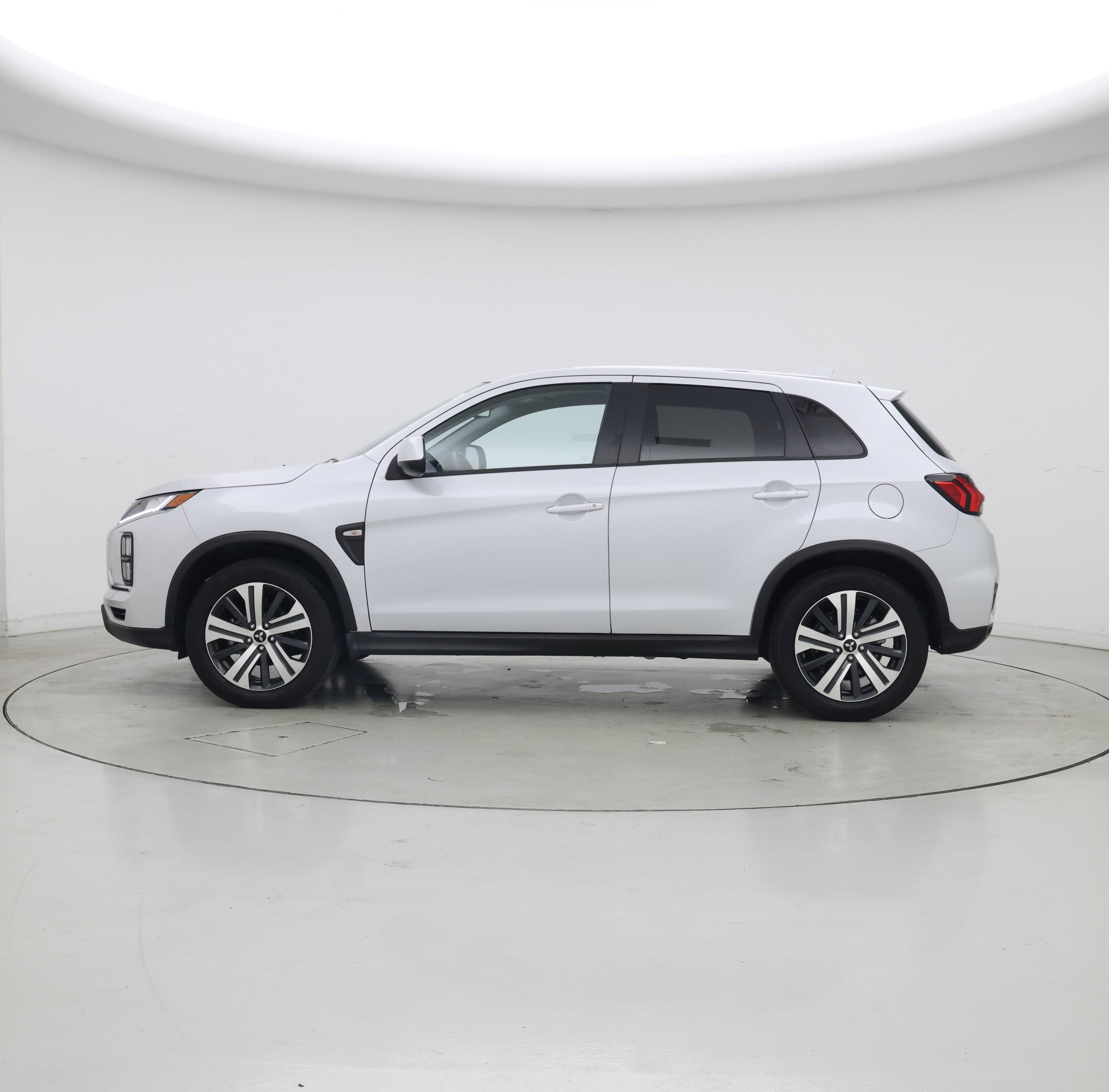 Thumbnail: 2025 Mitsubishi Outlander Sport - 3