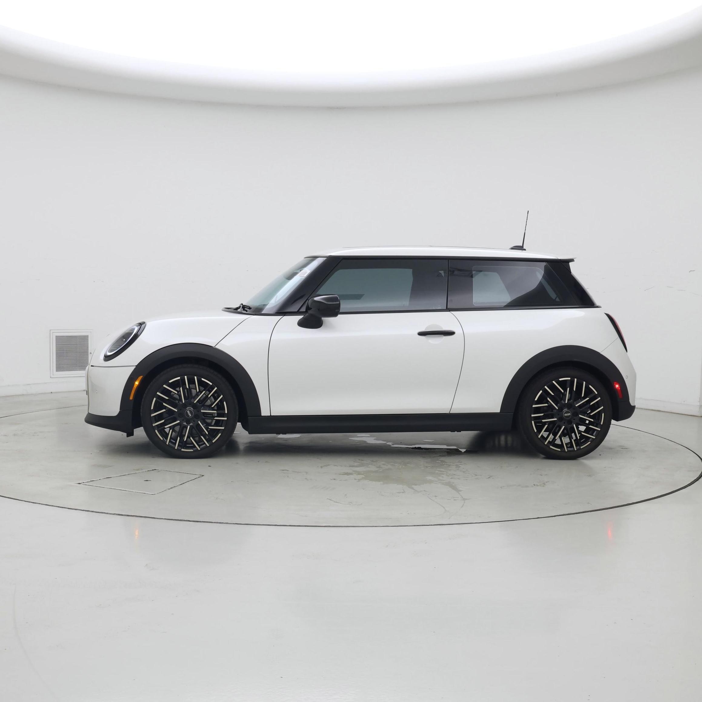 Thumbnail: 2025 MINI Cooper Hardtop - 3