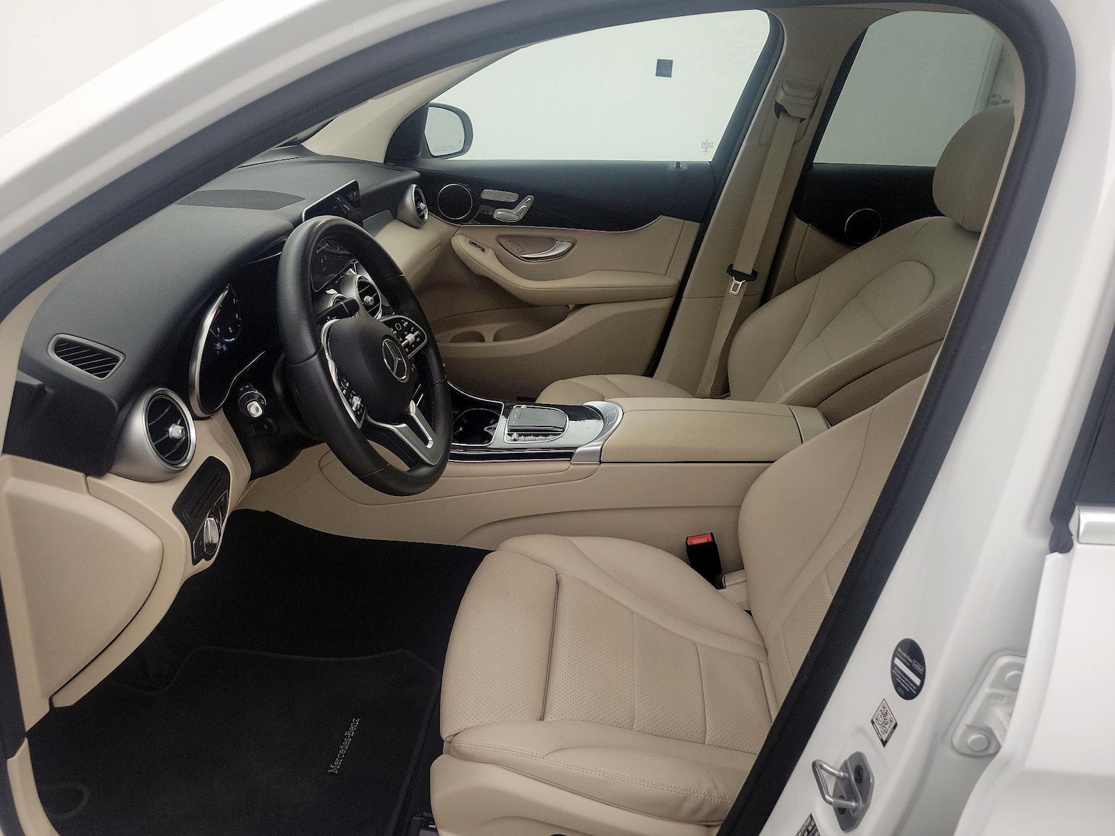 2022 Mercedes-Benz GLC GLC300 - Photo 12