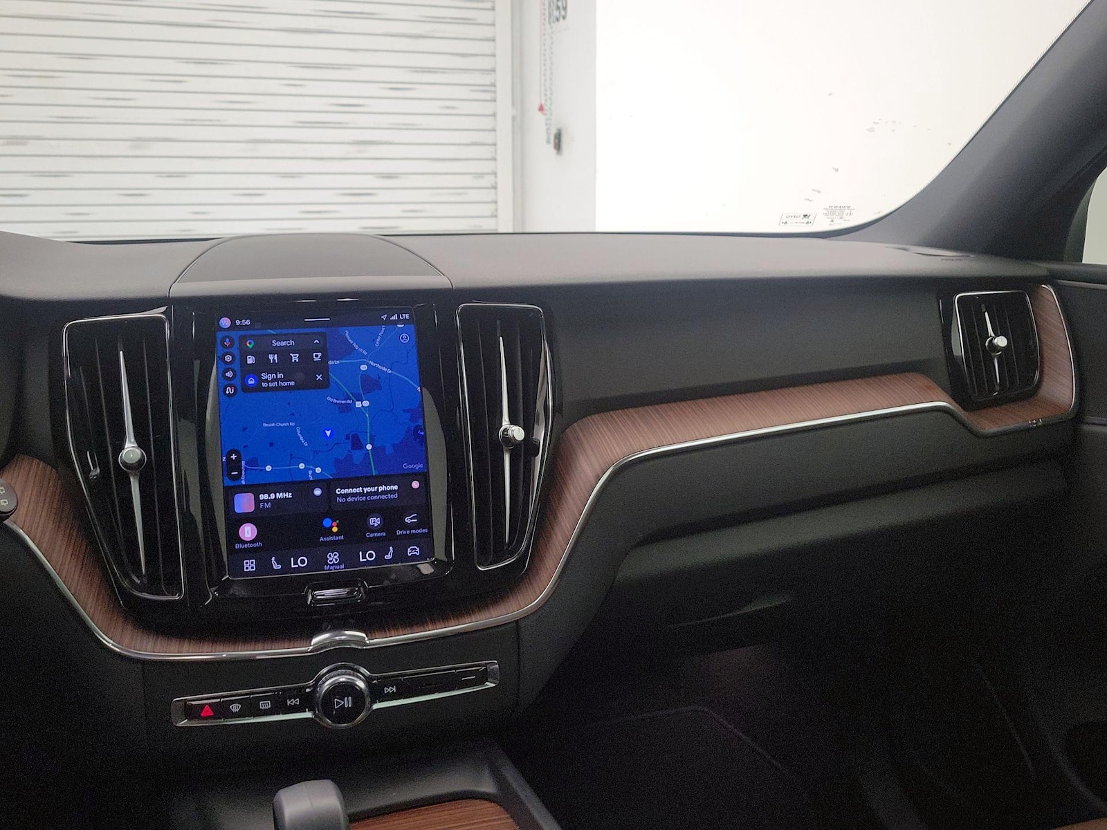 2023 Volvo XC60 Plus - Photo 10