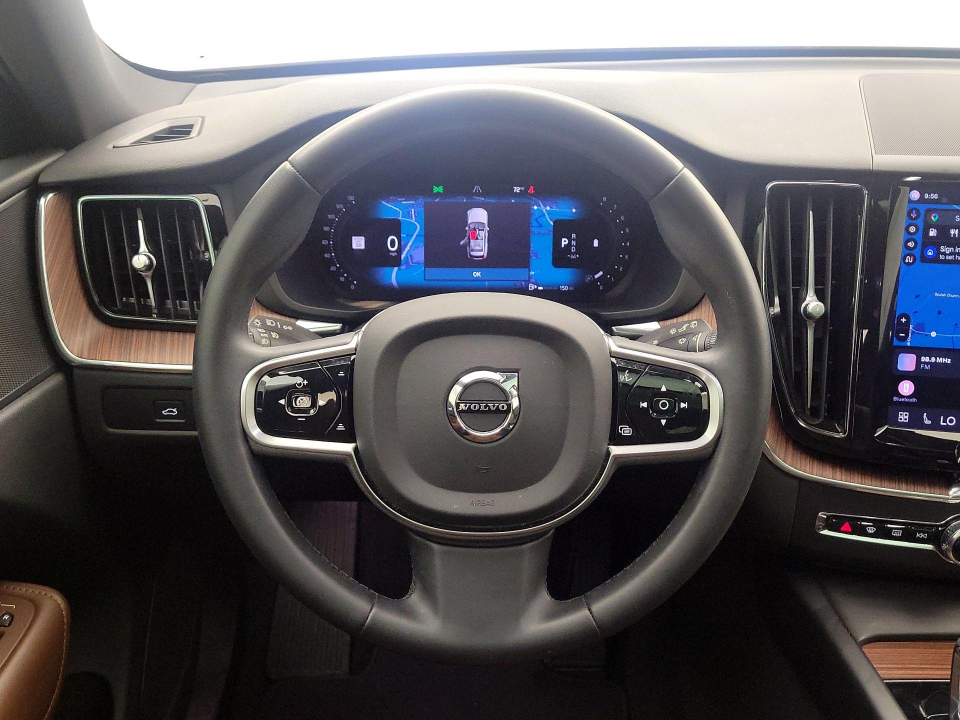 Thumbnail: 2023 Volvo XC60 - 10