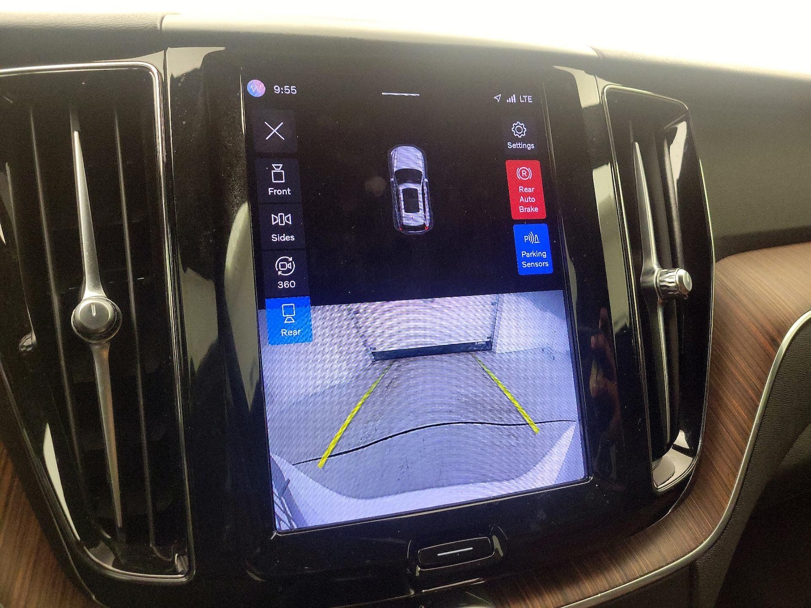 2023 Volvo XC60 Plus - Photo 16