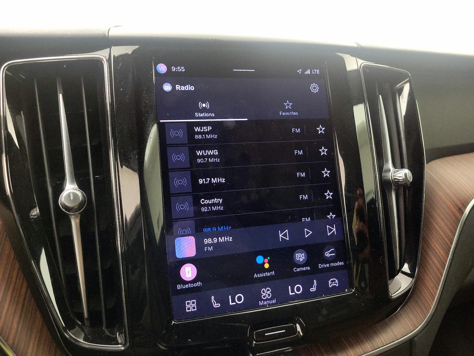 2023 Volvo XC60 Plus - Photo 17