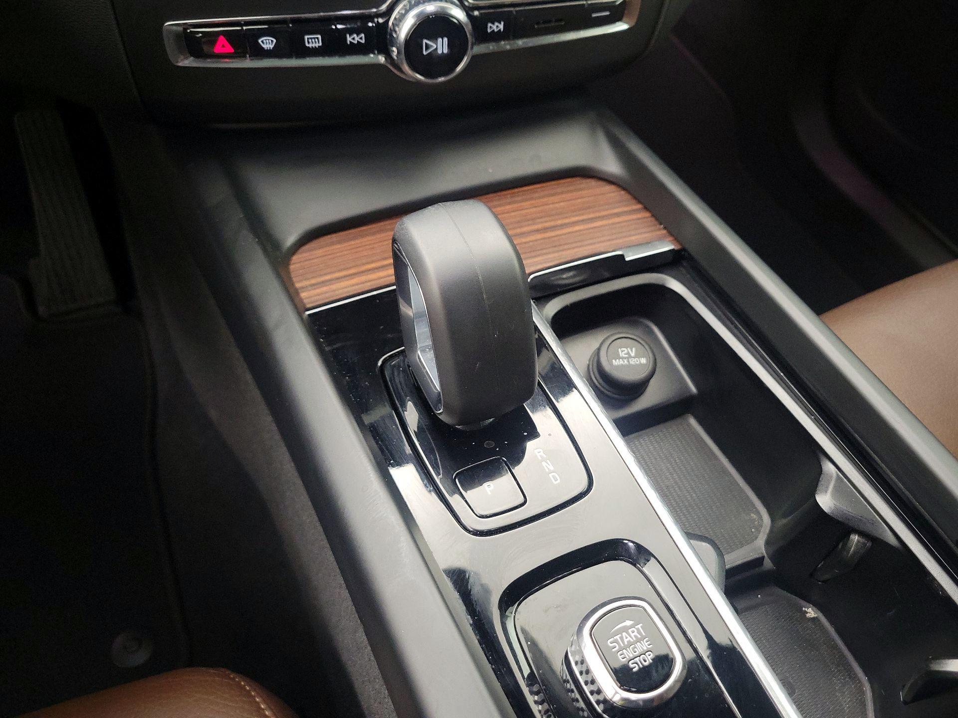 Thumbnail: 2023 Volvo XC60 - 18