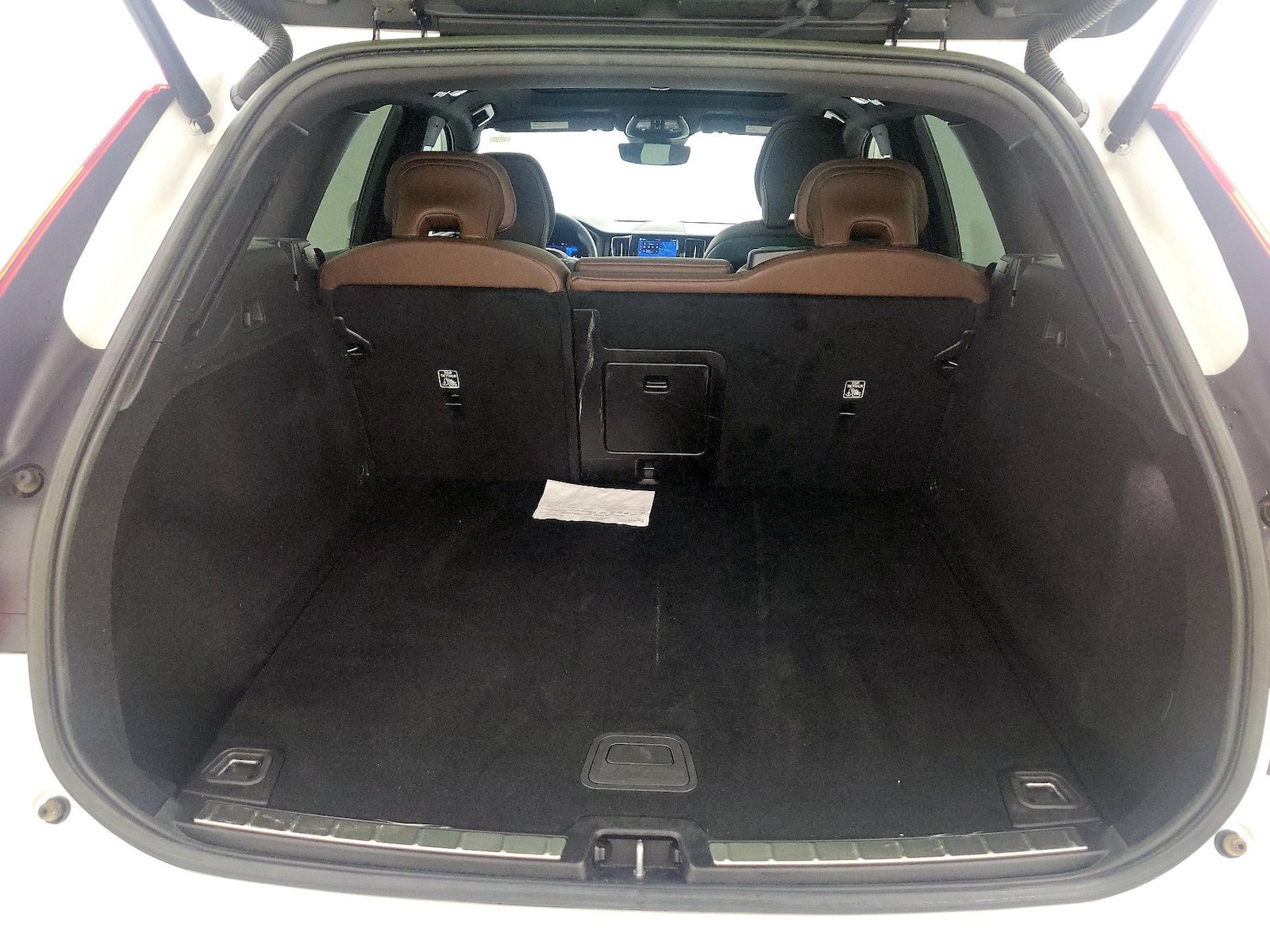 2023 Volvo XC60 Plus - Photo 23