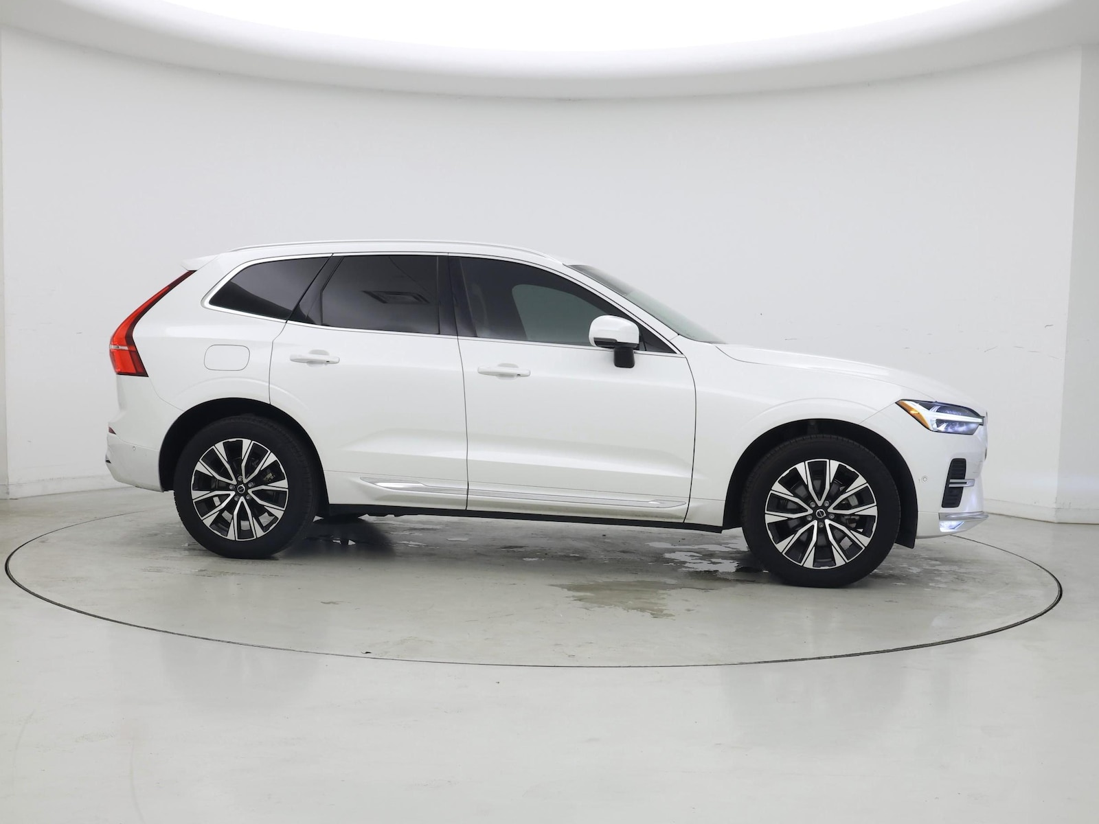 2023 Volvo XC60 Plus - Photo 8