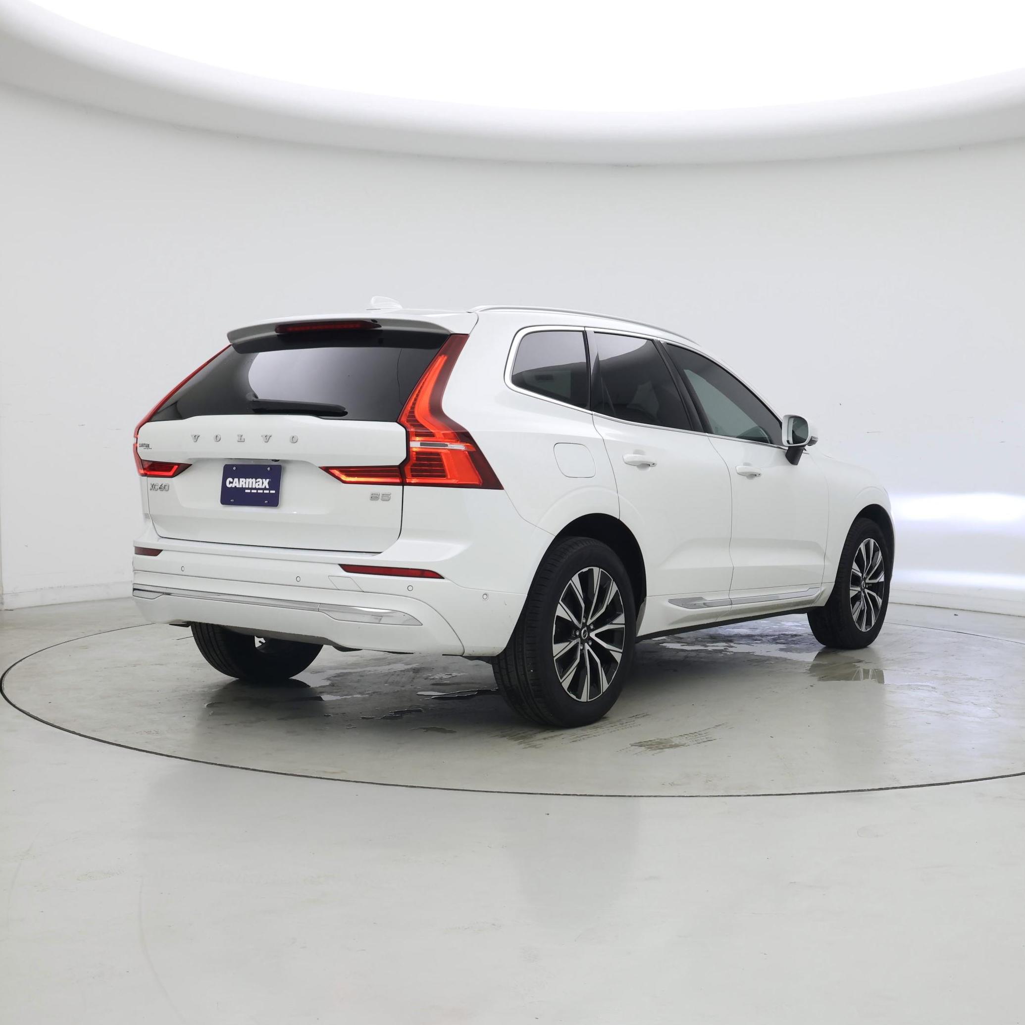 Thumbnail: 2023 Volvo XC60 - 8