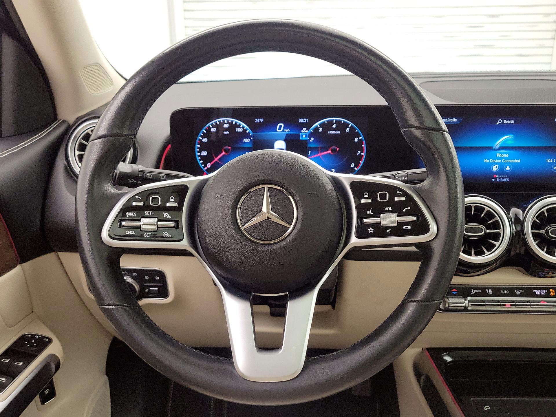 Thumbnail: 2023 Mercedes-Benz GLB - 10