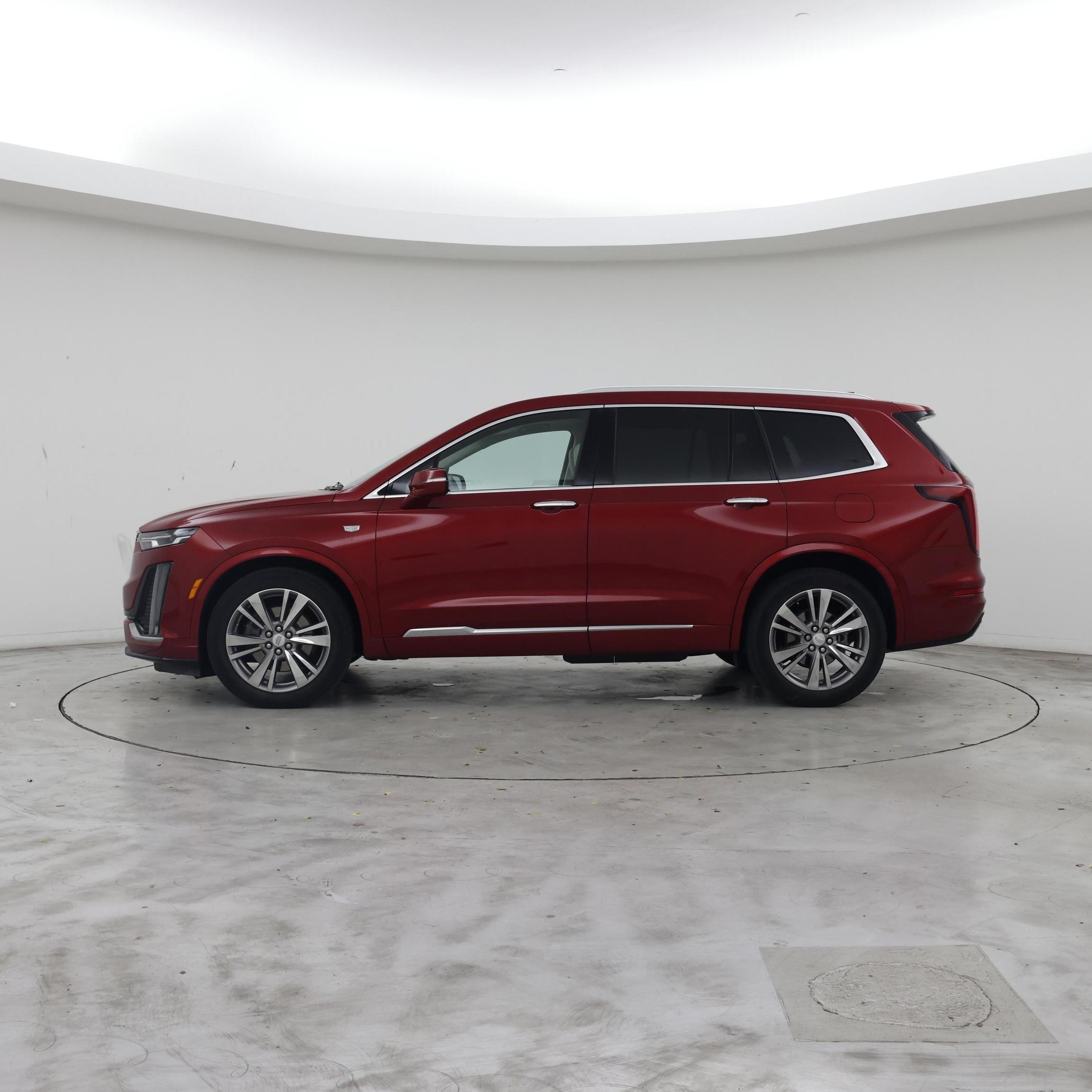 Thumbnail: 2023 Cadillac XT6 - 3