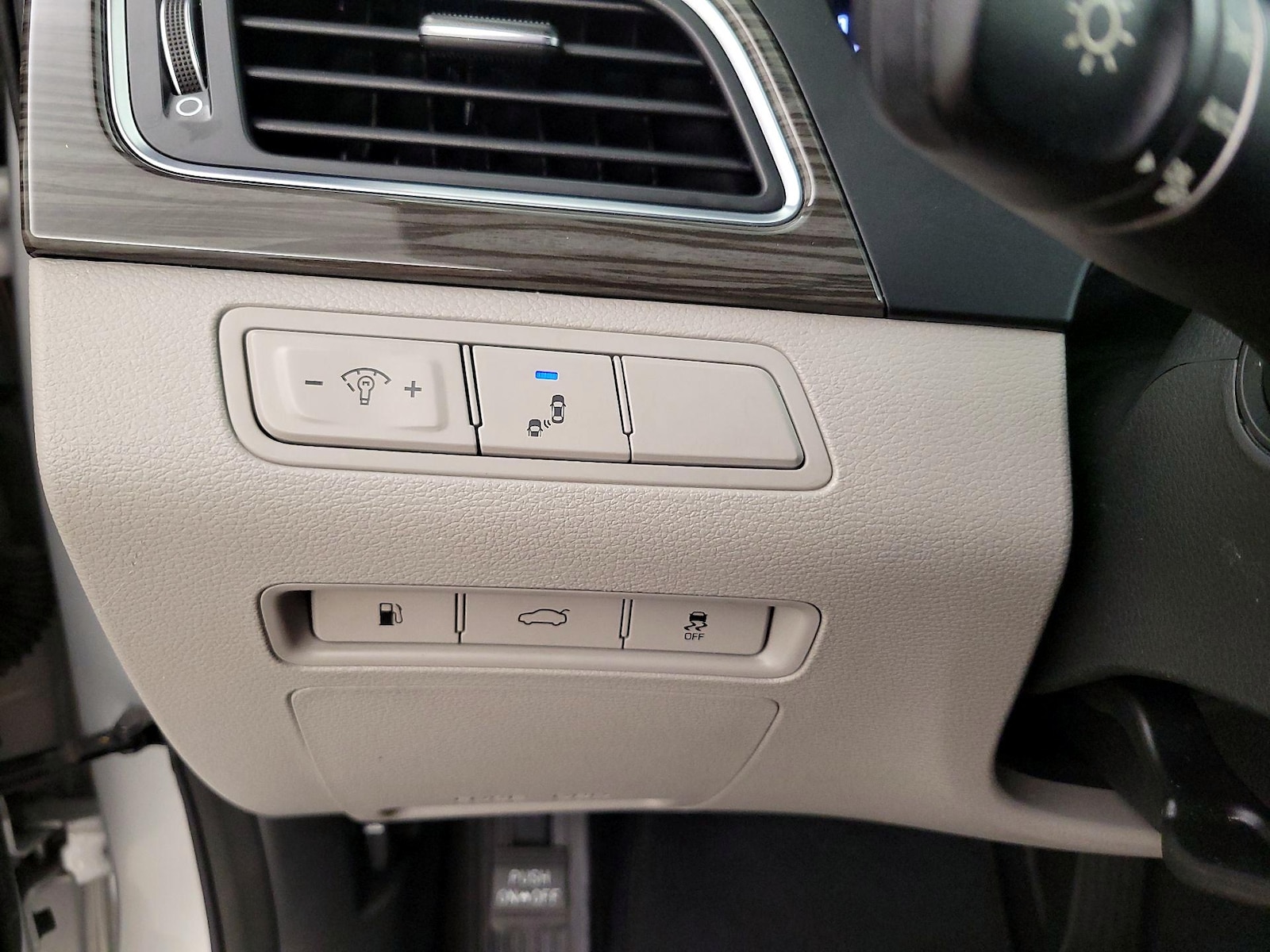 2015 Hyundai Sonata Limited - Photo 14