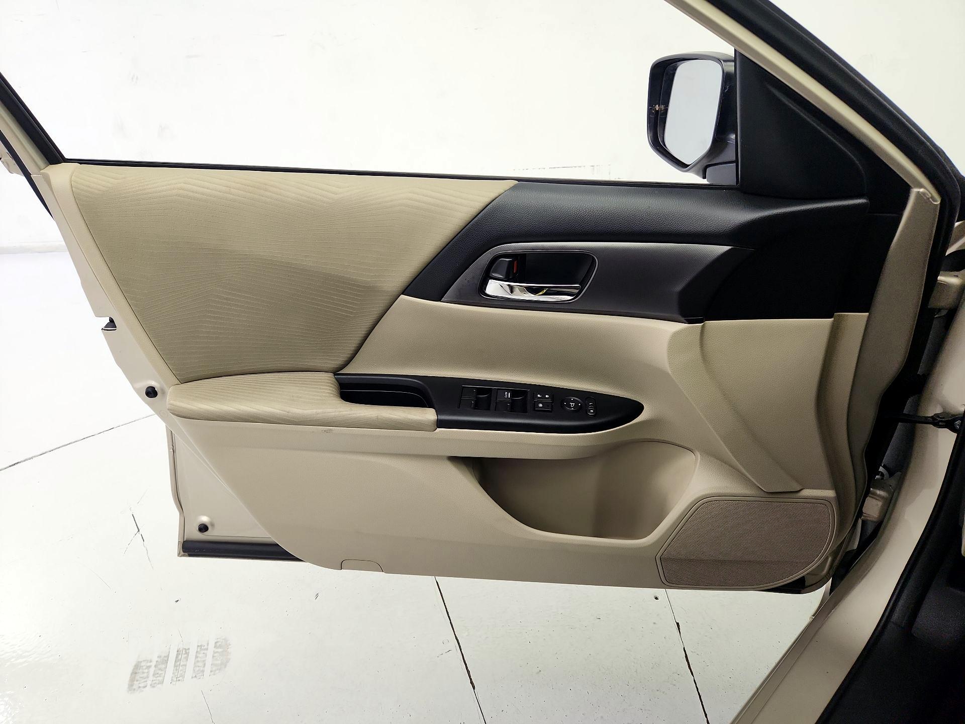 Thumbnail: 2014 Honda Accord - 12