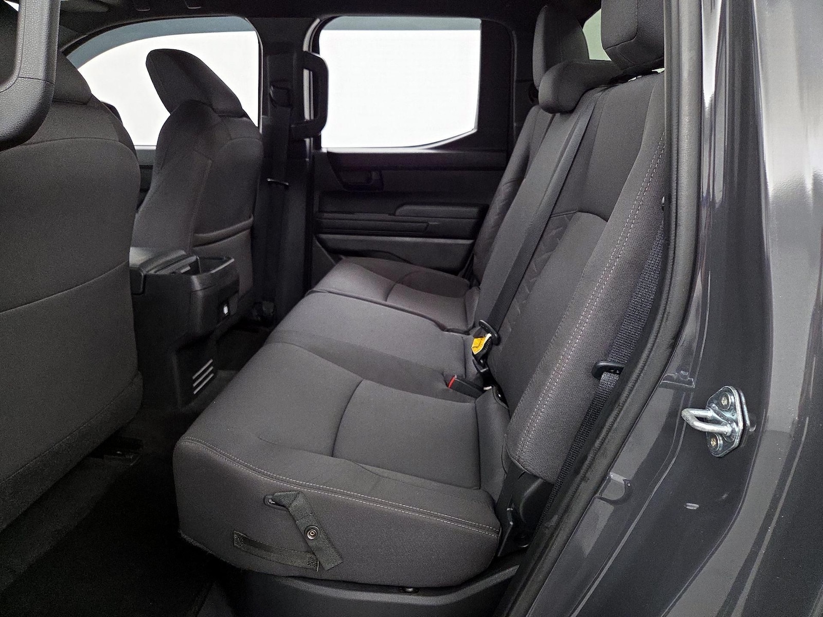 2025 Toyota Tacoma SR5 - Photo 21