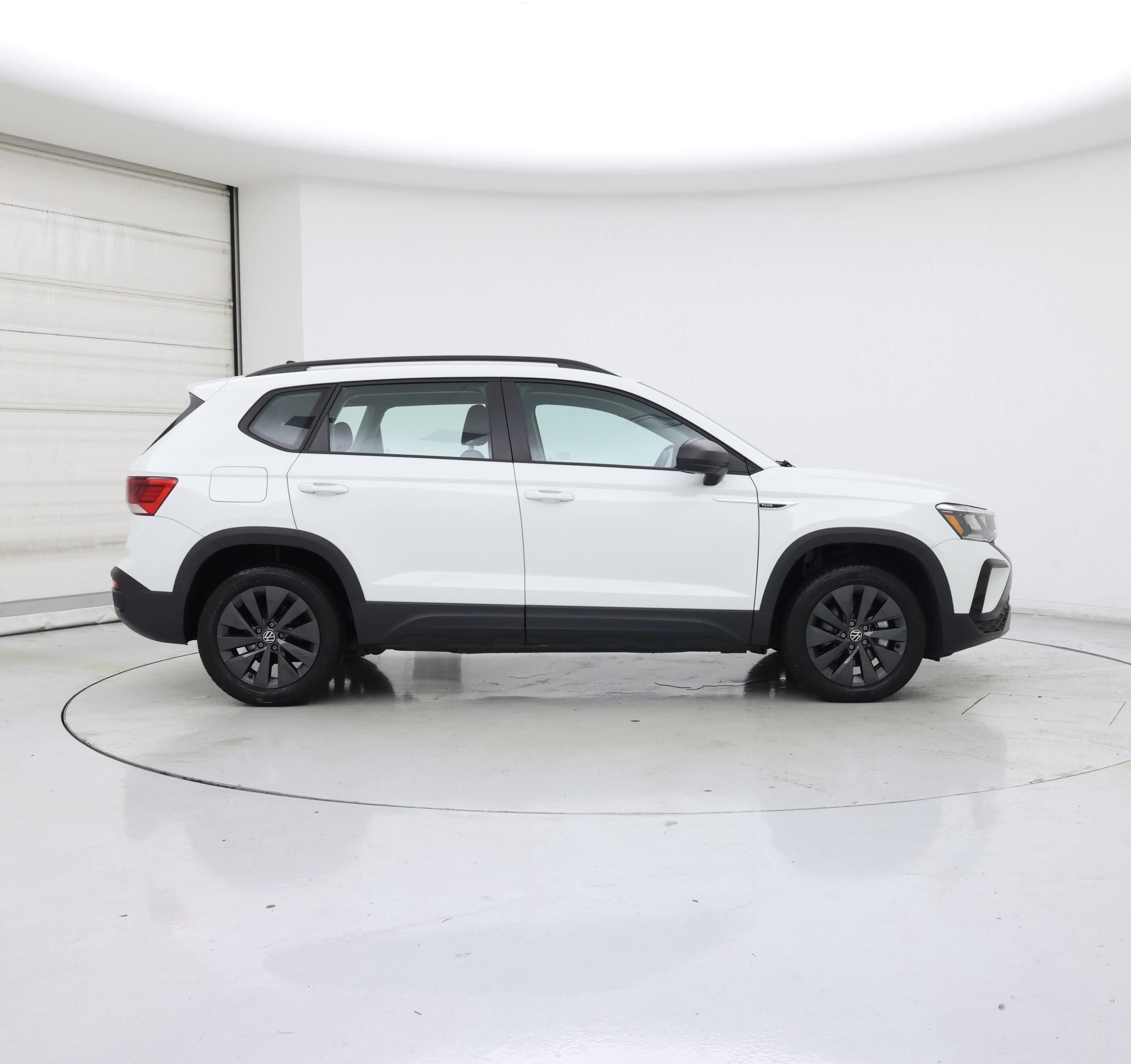 Thumbnail: 2024 Volkswagen Taos - 7
