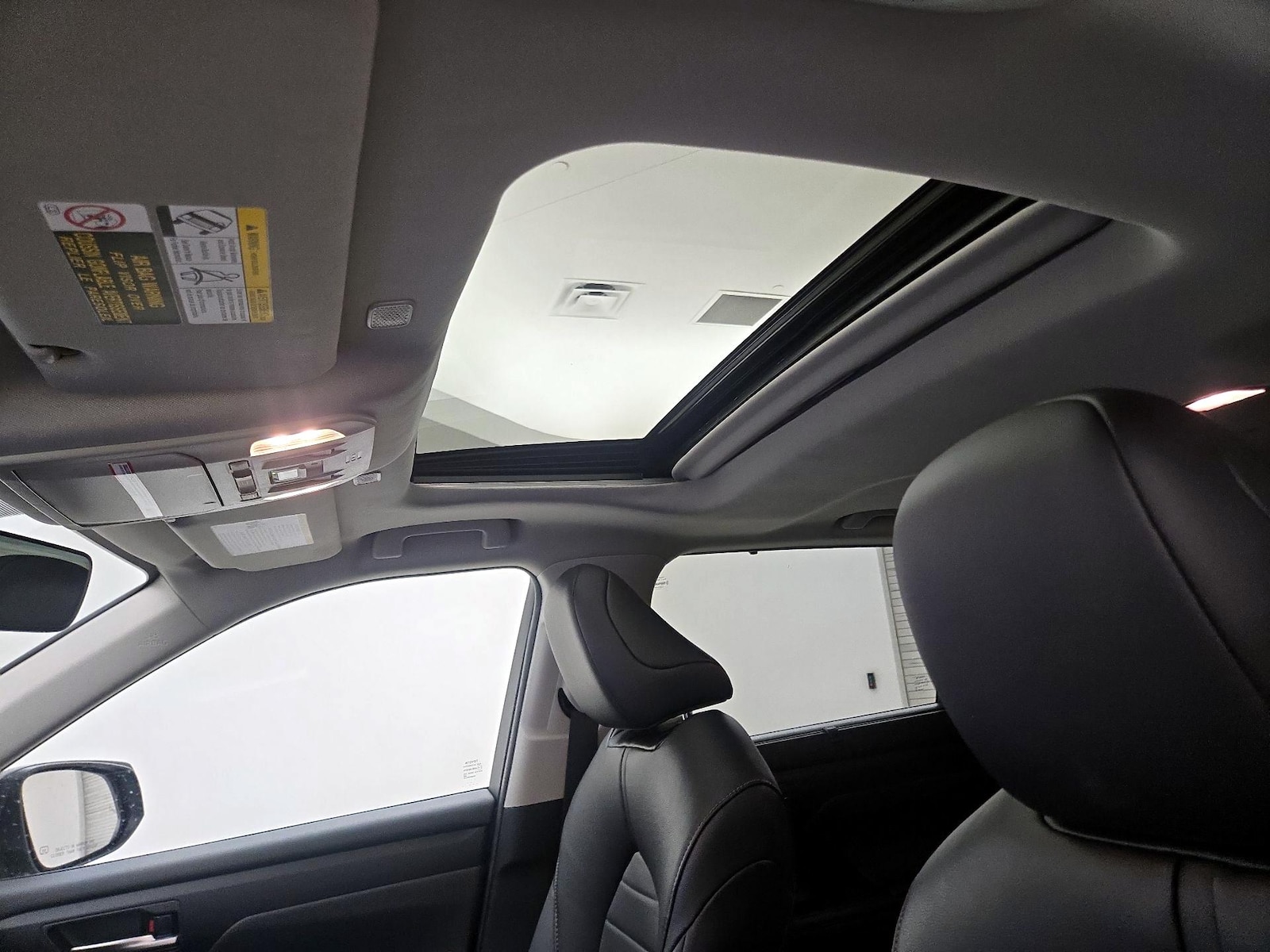 Sunroof(s) & Overhead Airbags