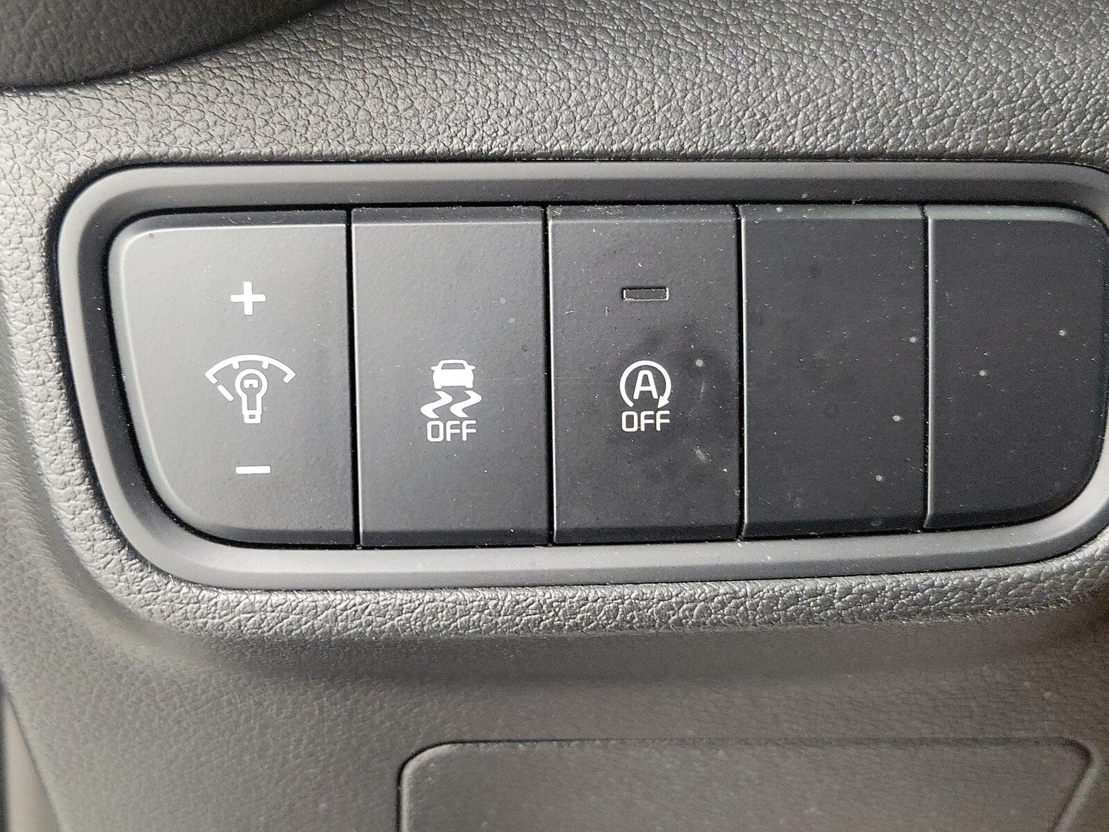 2023 Kia Soul LX - Photo 14