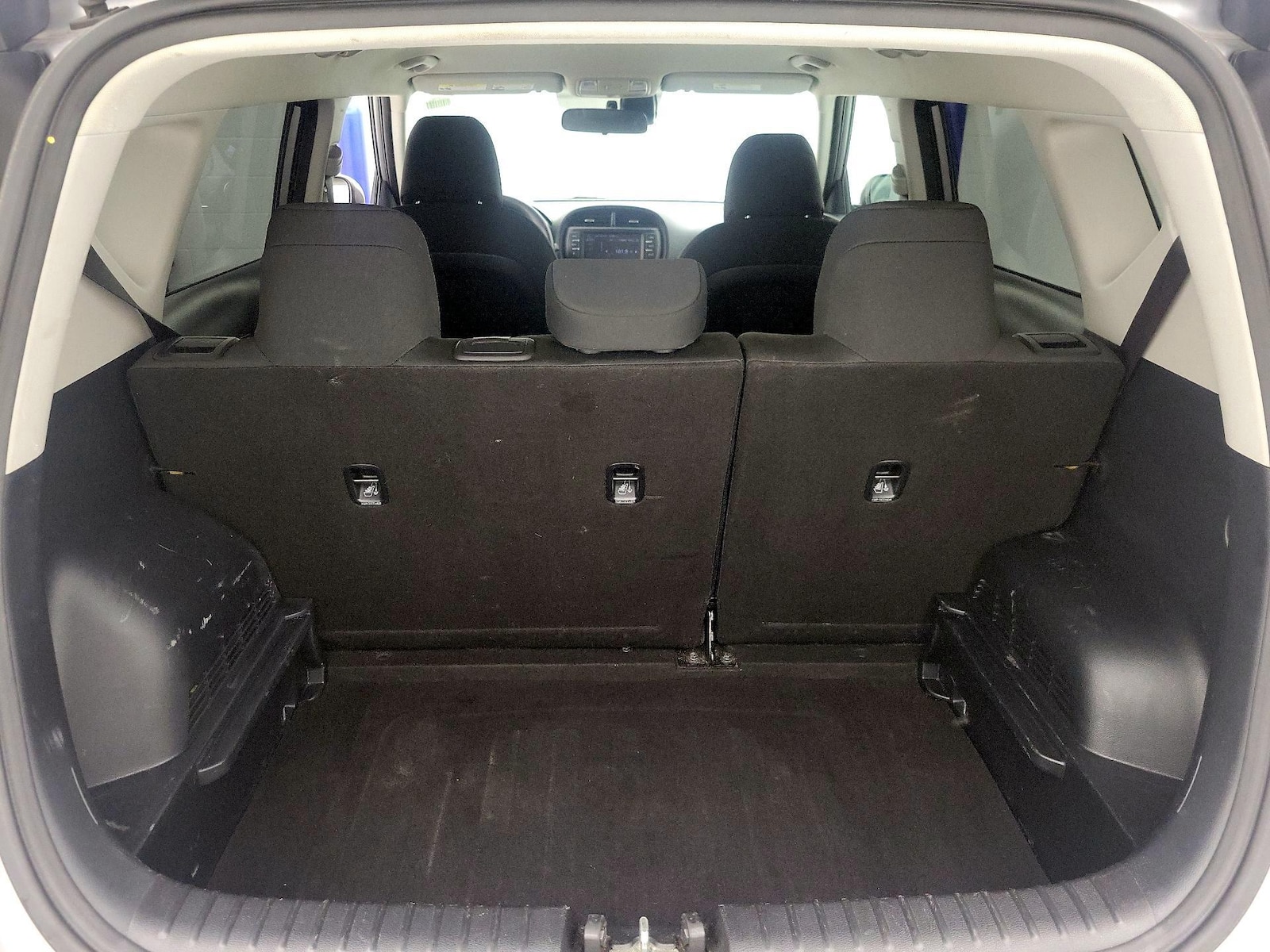 2023 Kia Soul LX - Photo 21
