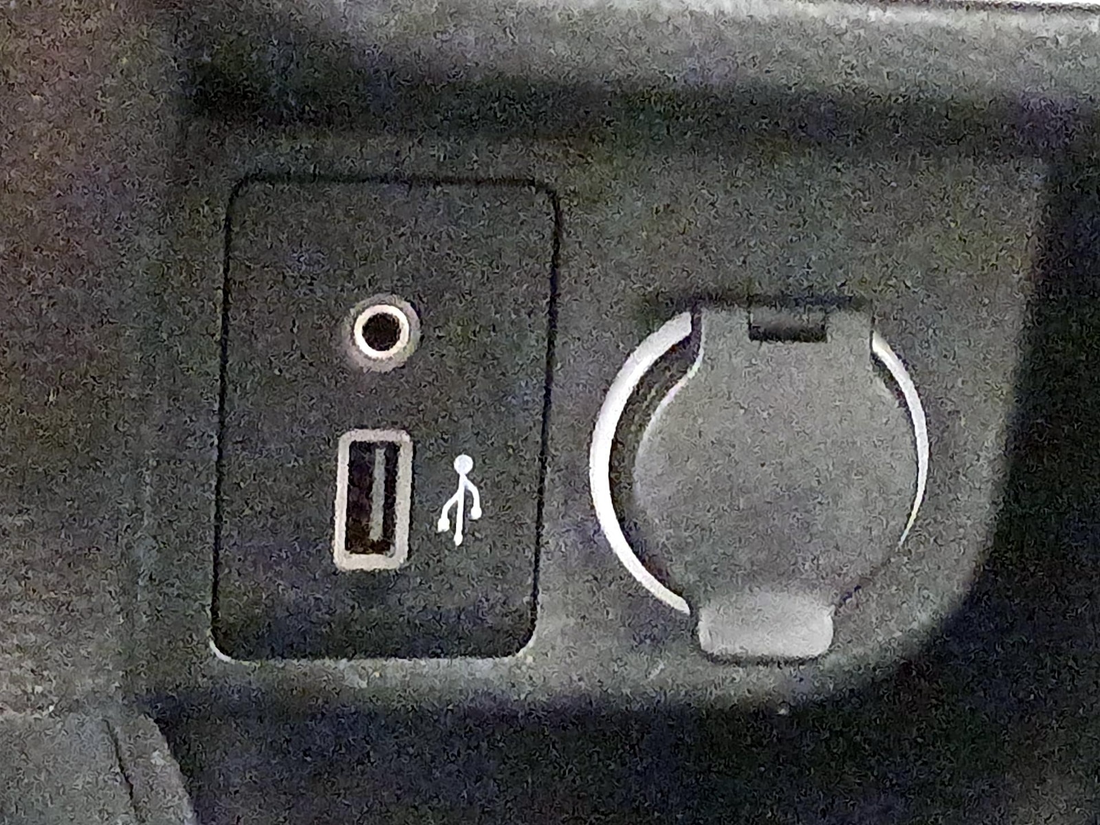 2021 Nissan Kicks S - Photo 19