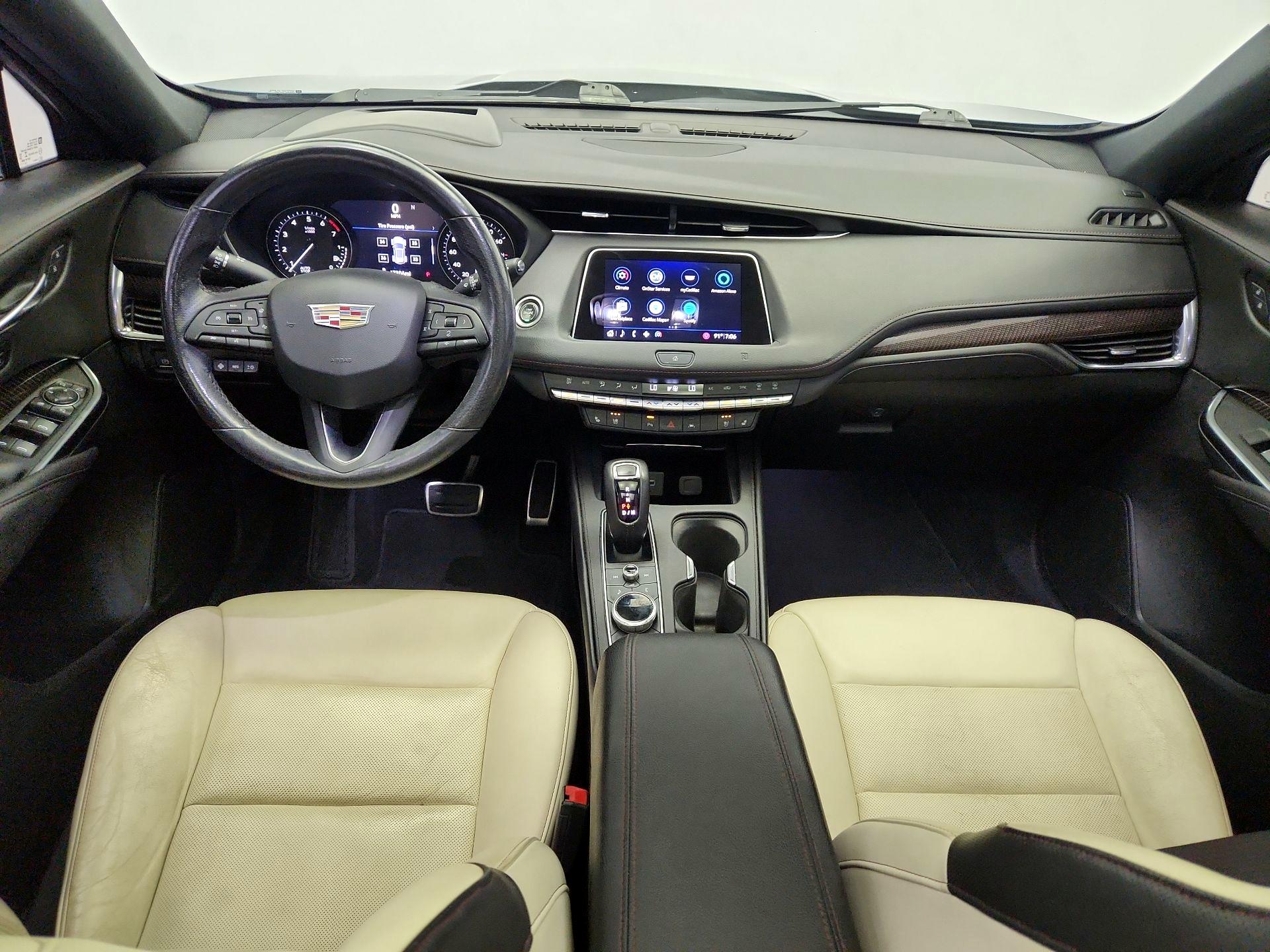 Thumbnail: 2019 Cadillac XT4 - 9