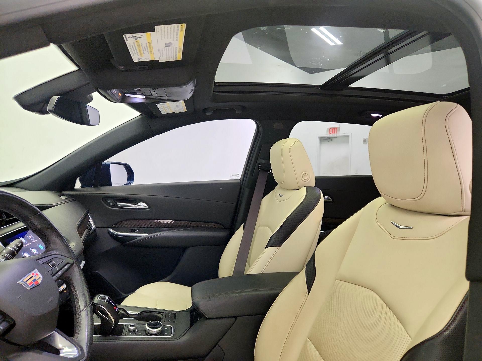 Thumbnail: 2019 Cadillac XT4 - 19