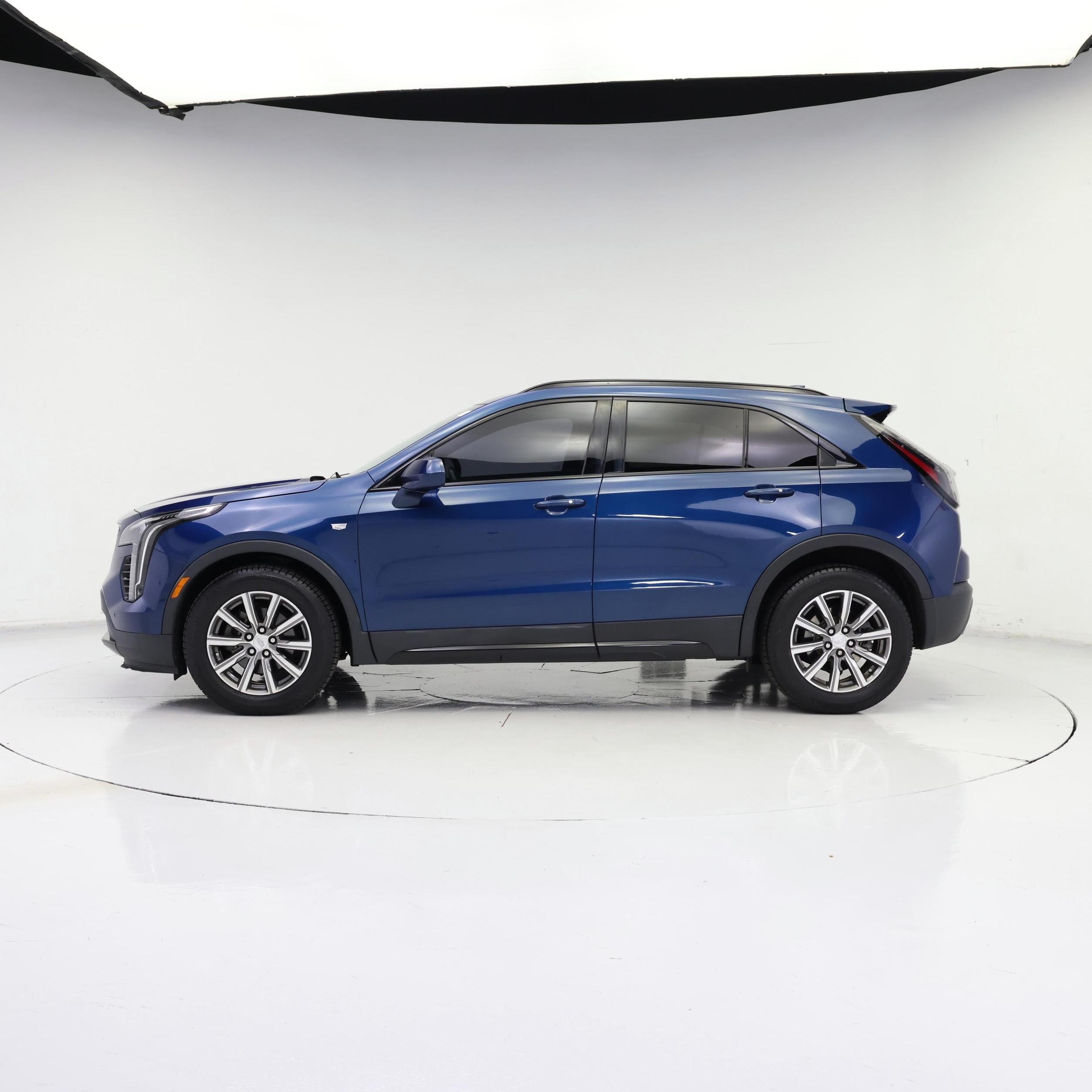 Thumbnail: 2019 Cadillac XT4 - 3