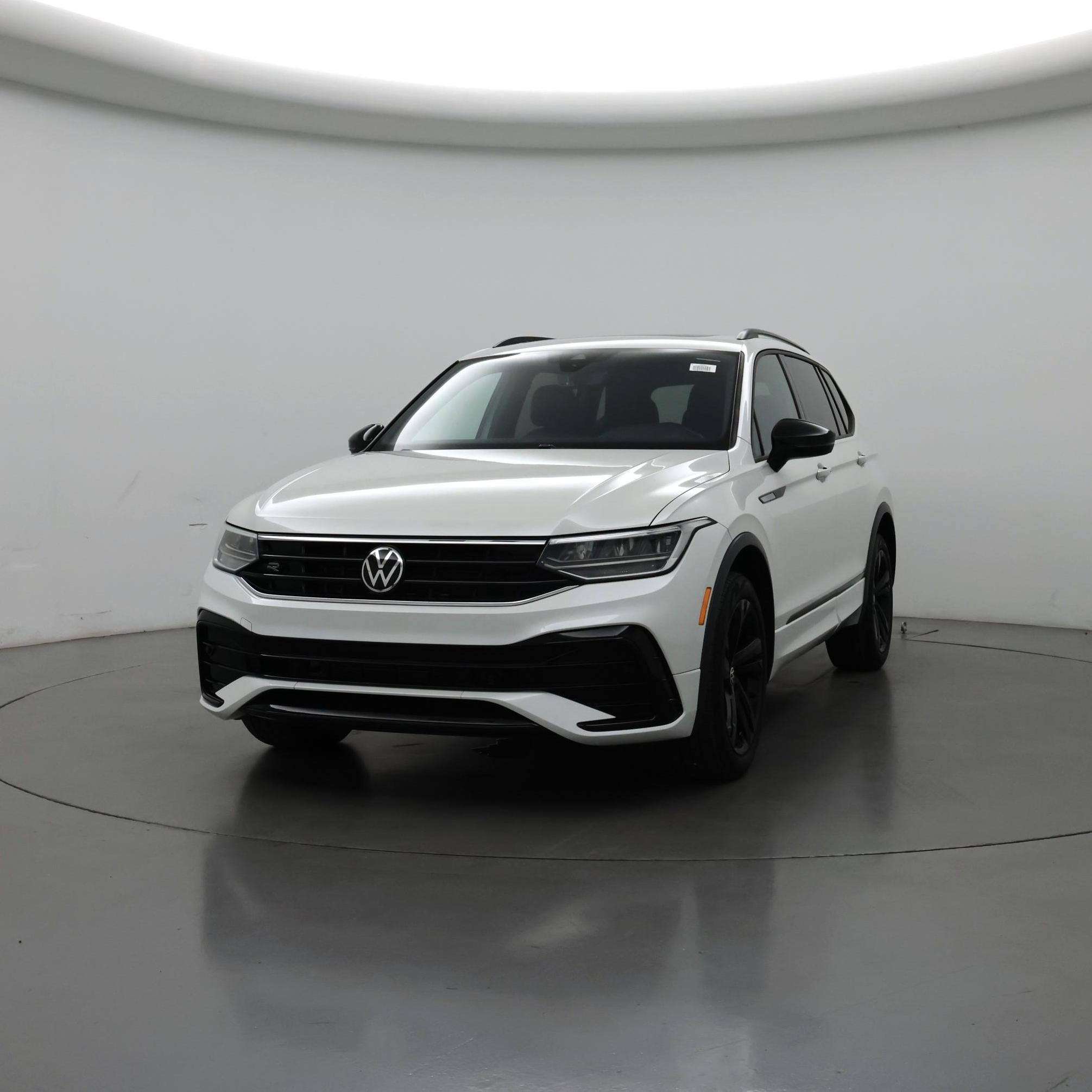 Thumbnail: 2023 Volkswagen Tiguan - 4