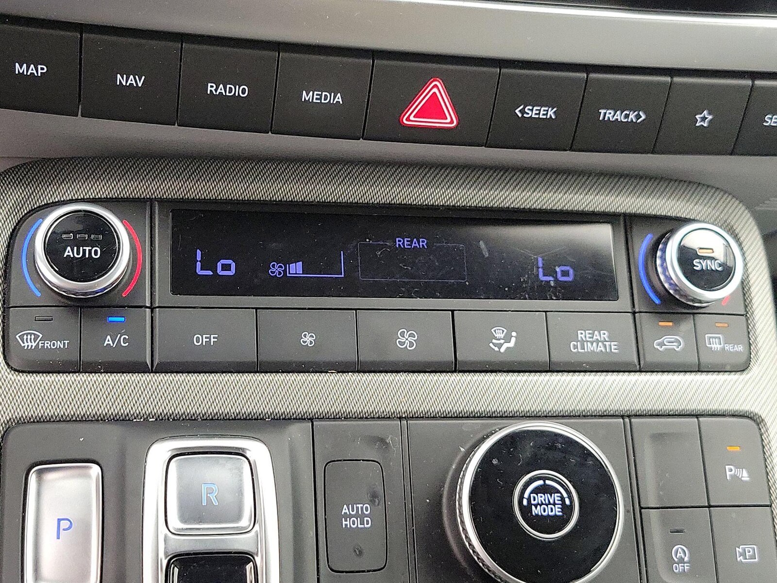 2024 Hyundai Palisade SEL - Photo 18